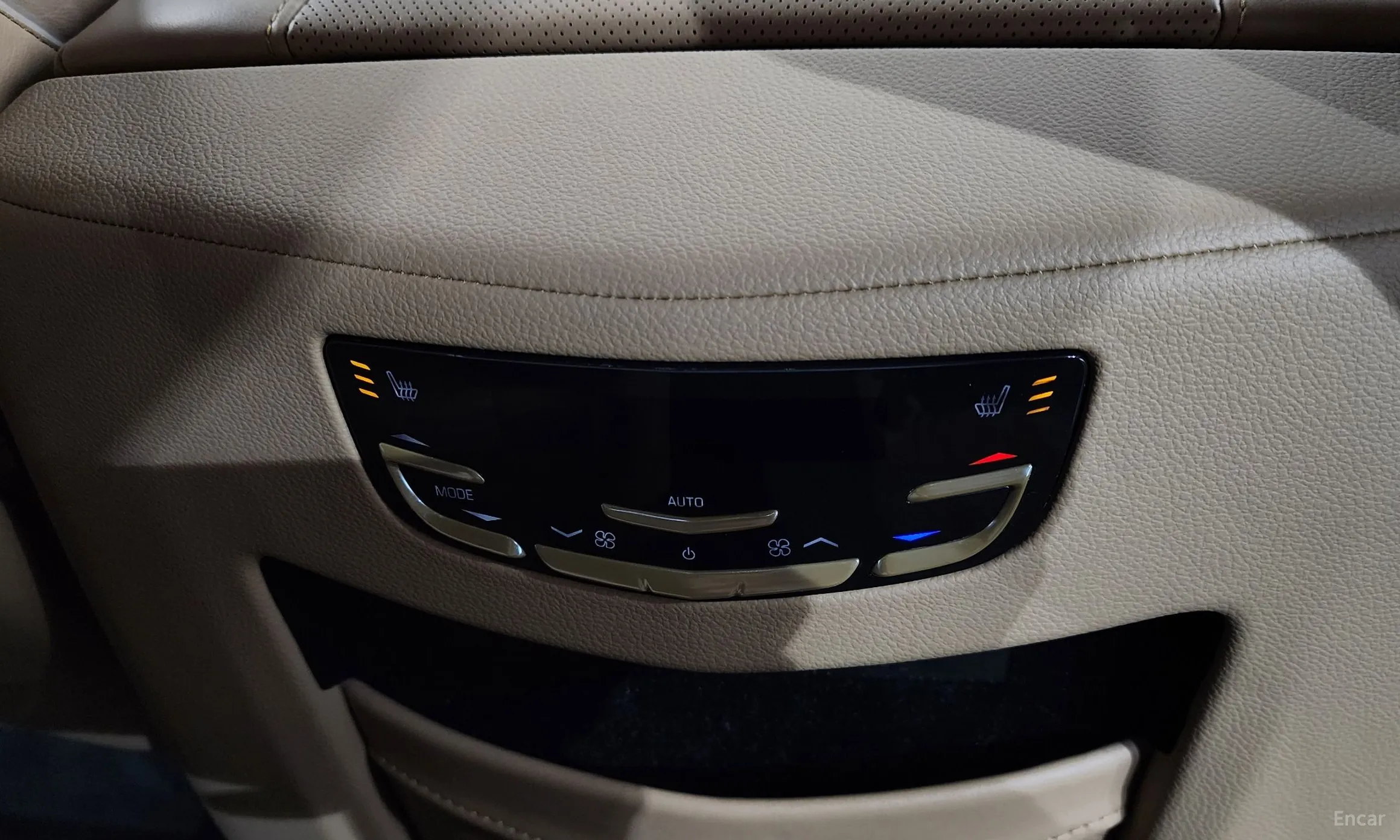 Cadillac Escalade превью 18