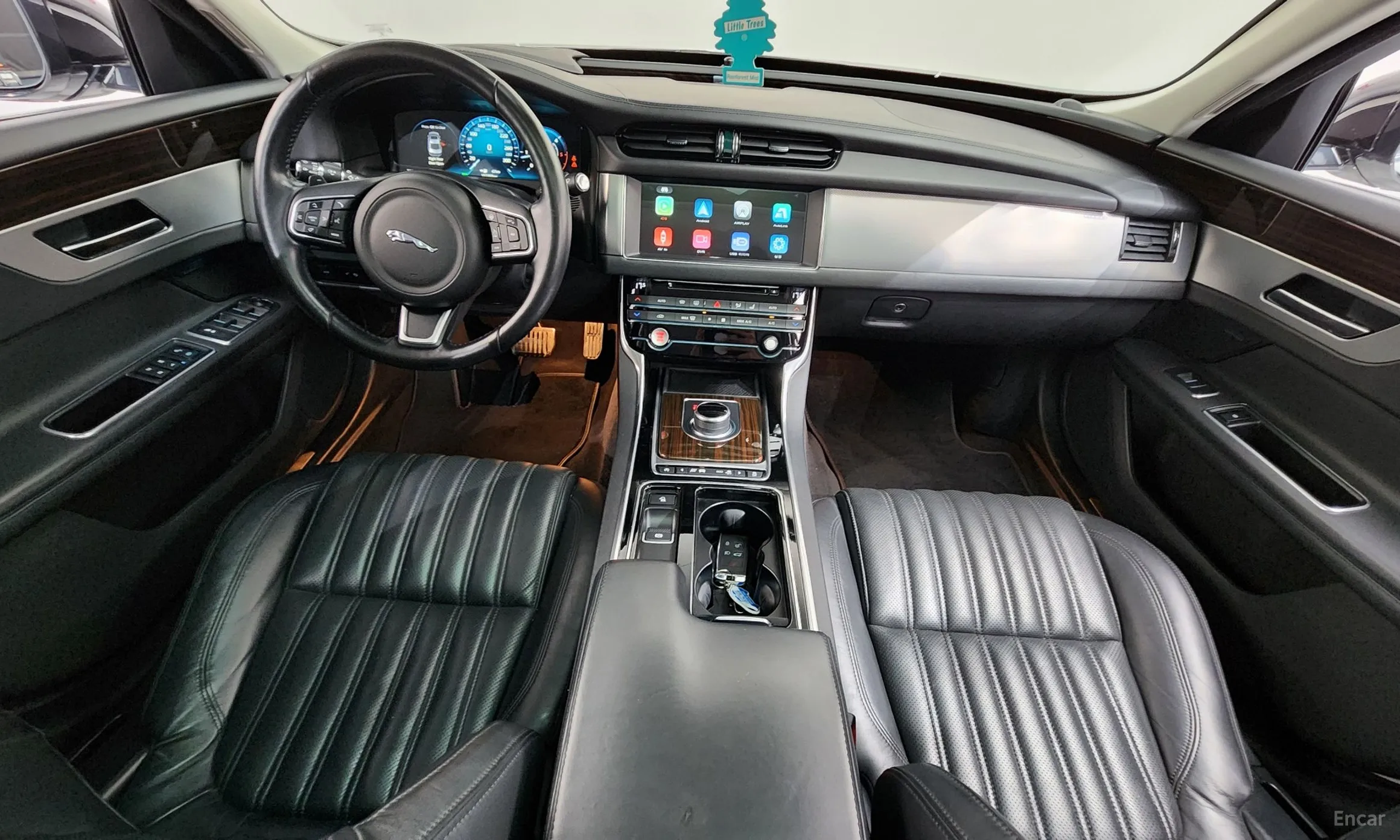 Jaguar XF (x260) превью 7