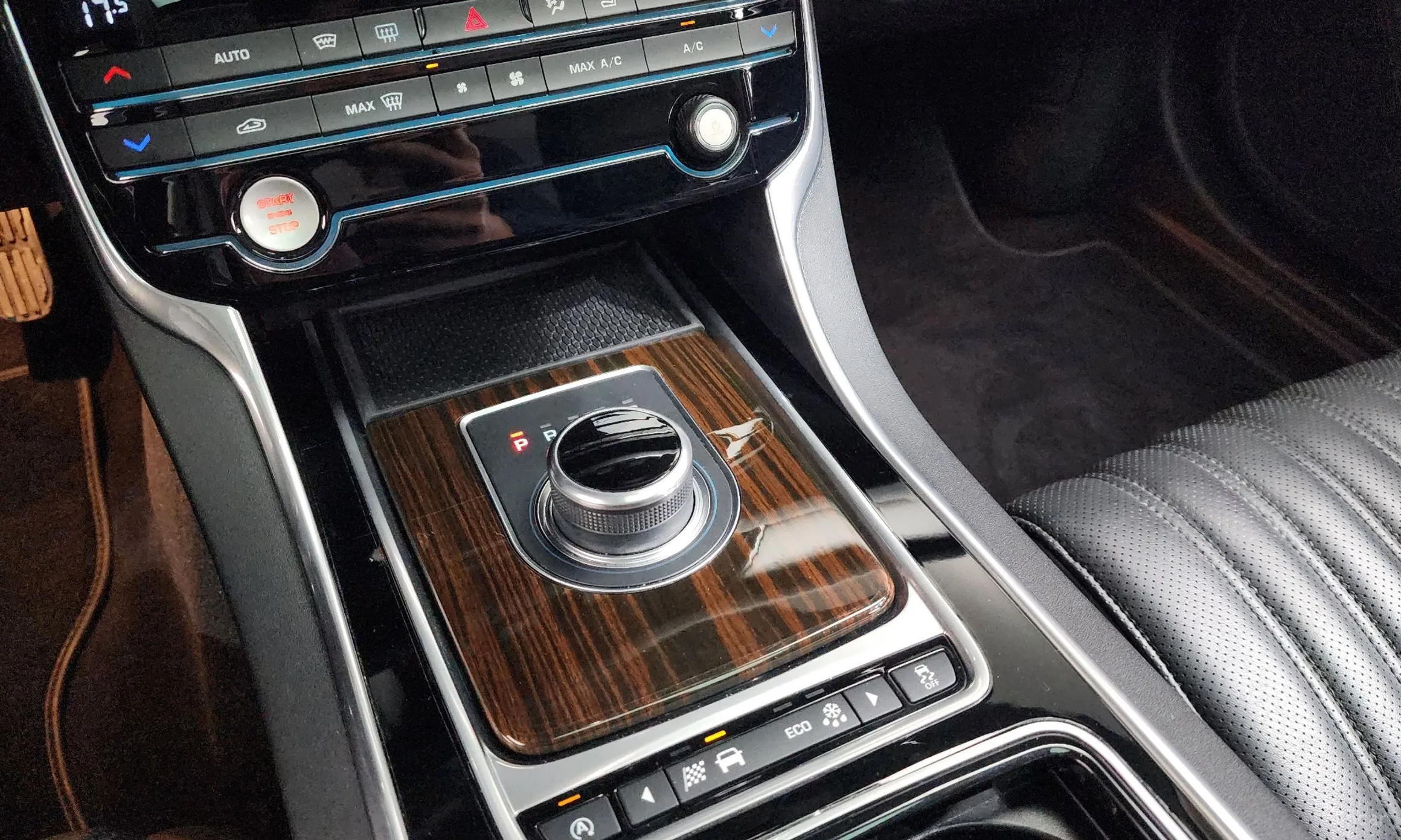 Jaguar XF (x260) превью 9