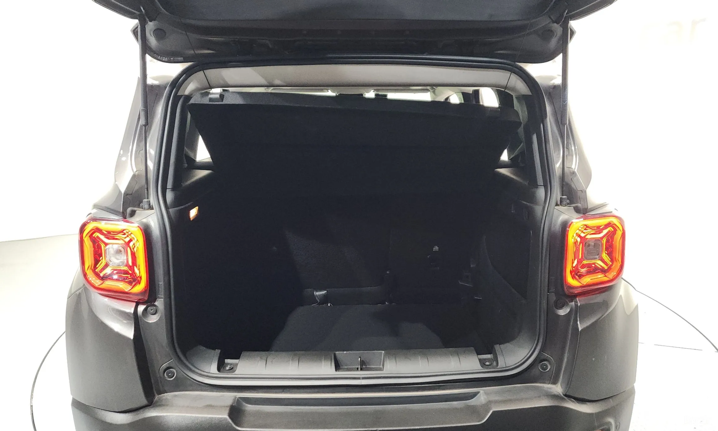 Jeep Renegade превью 20