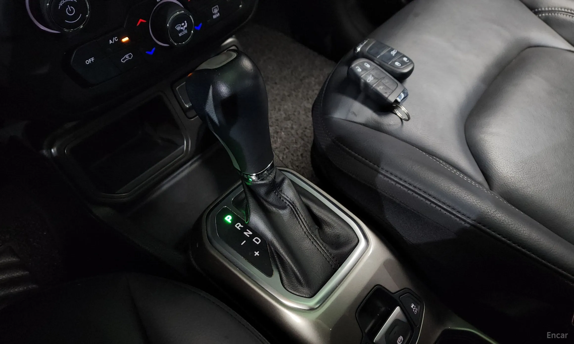 Jeep Renegade превью 9