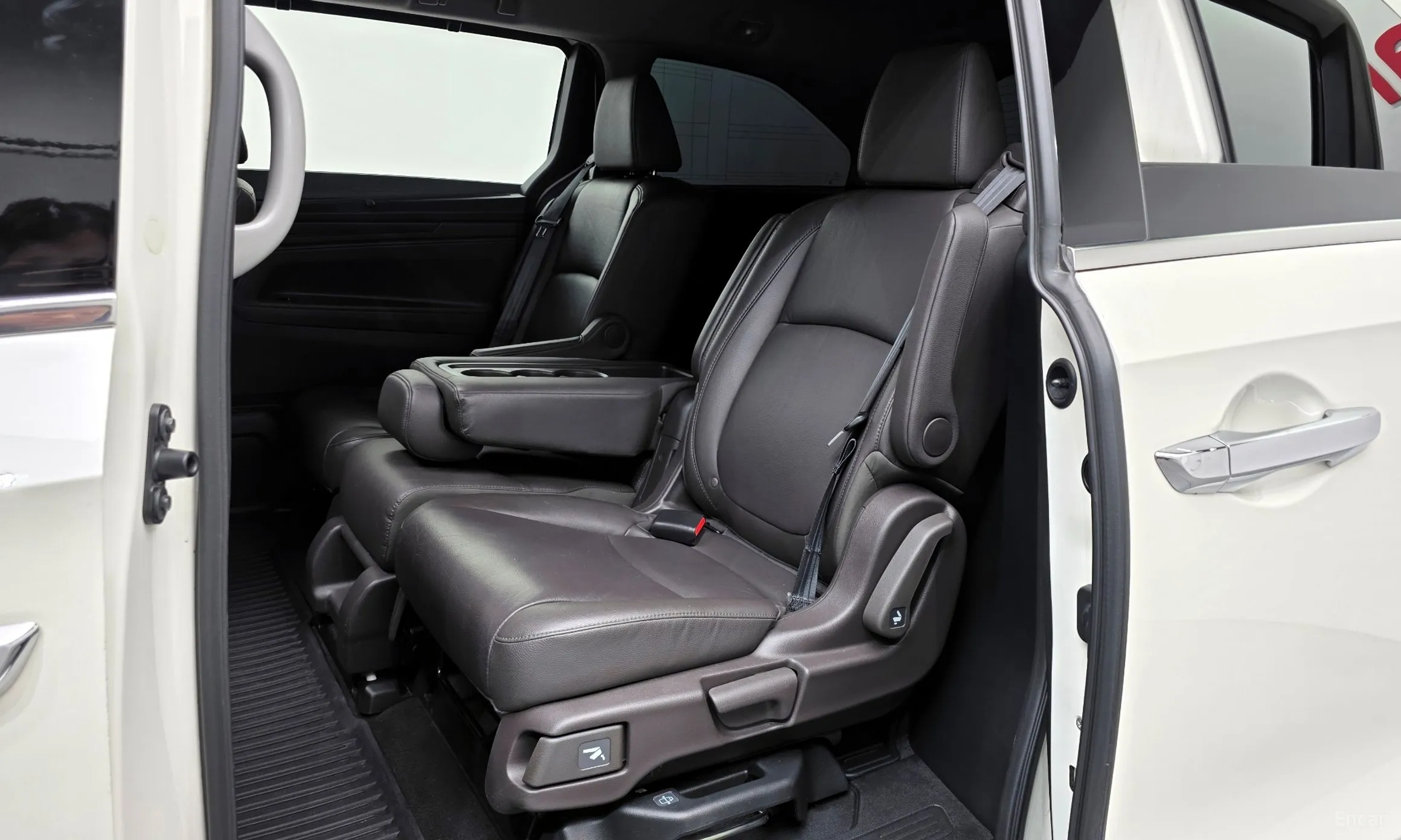 Honda Odyssey превью 12