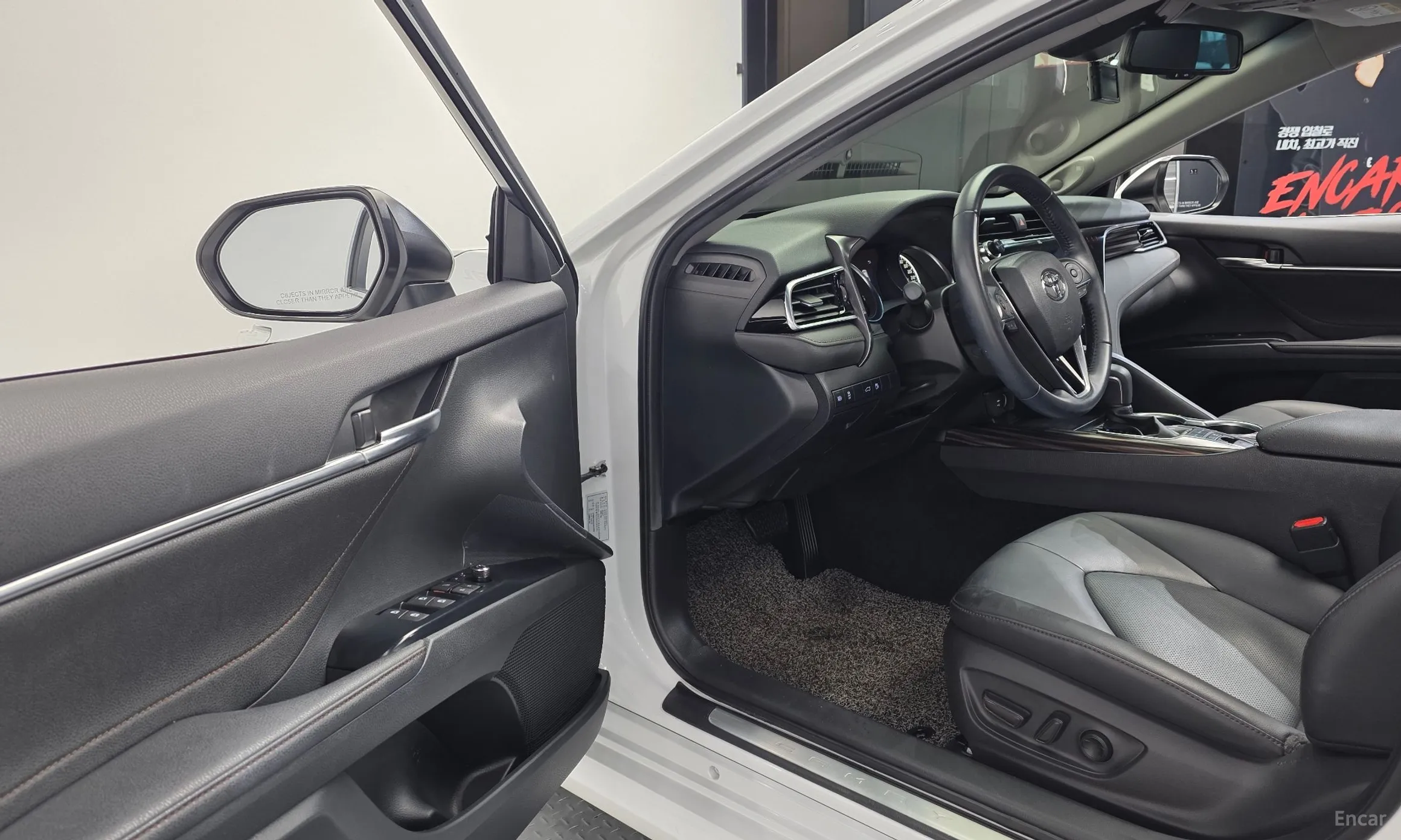 Toyota Camry (XV70) превью 10