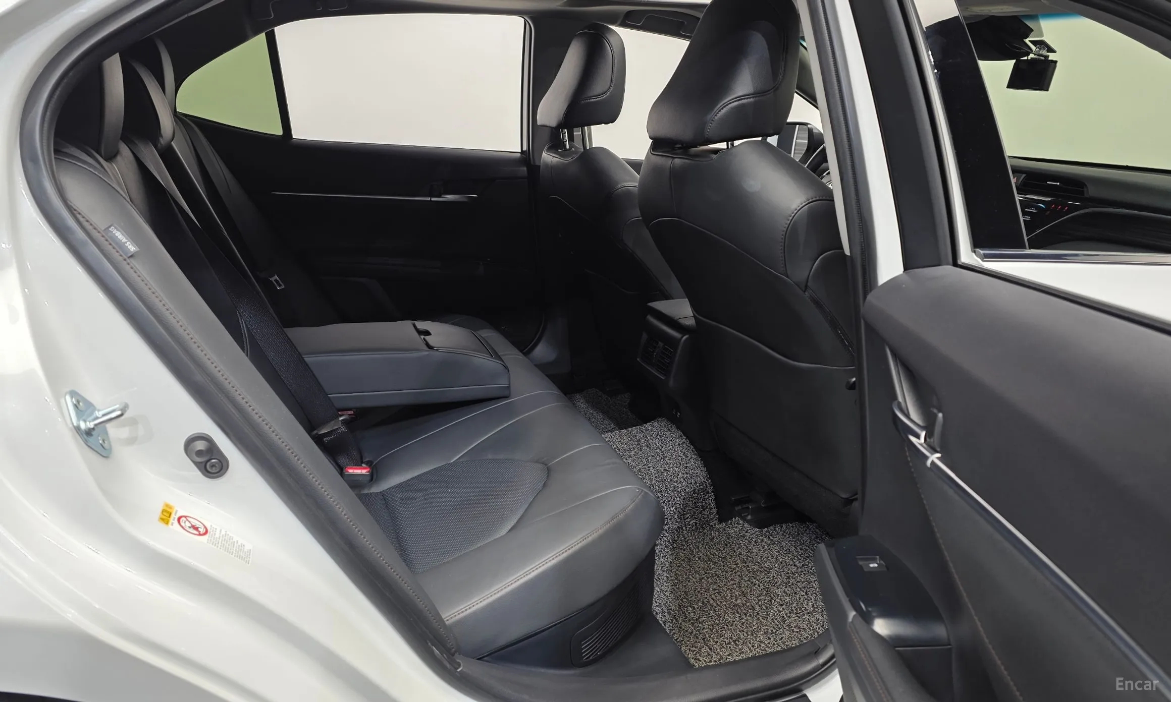 Toyota Camry (XV70) превью 12