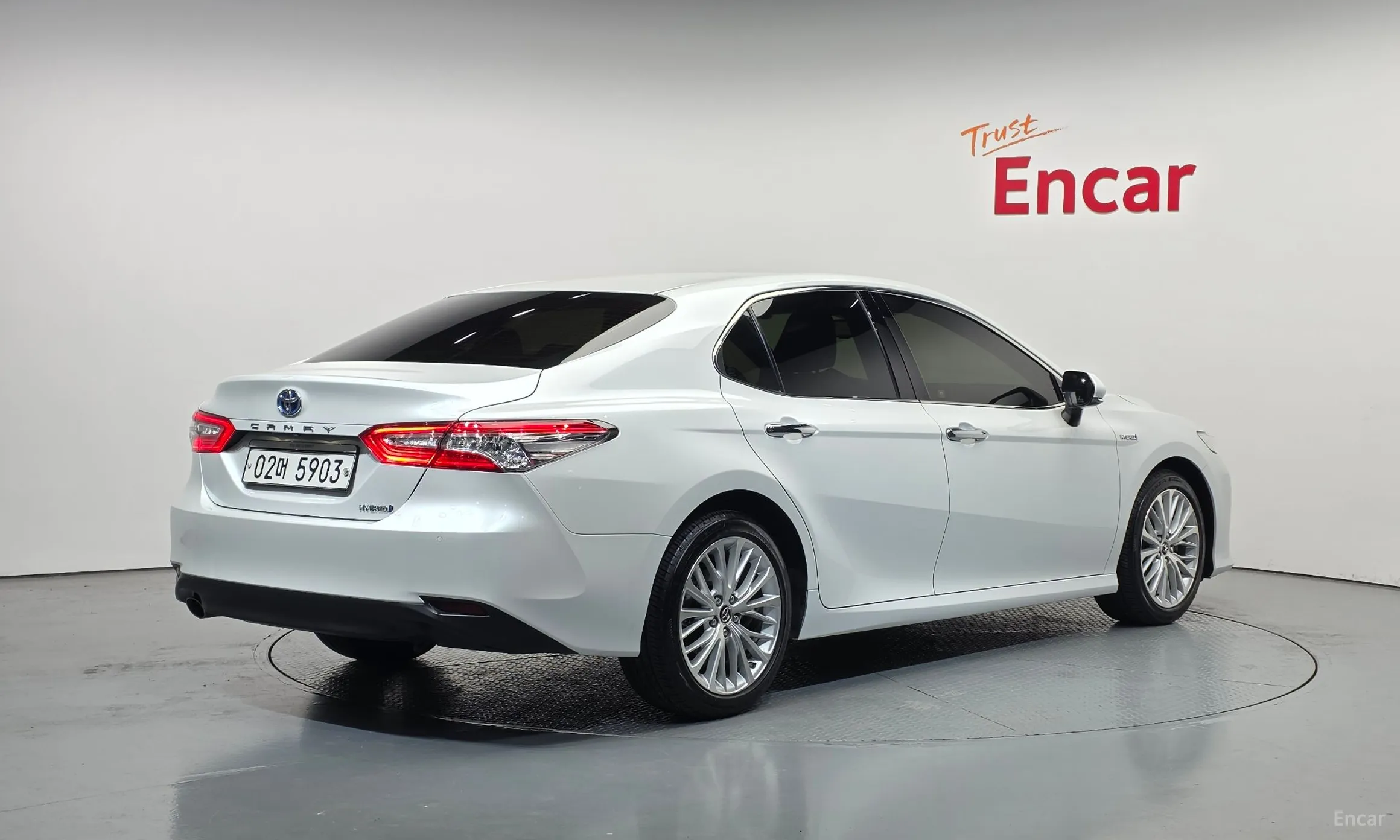 Toyota Camry (XV70) превью 2