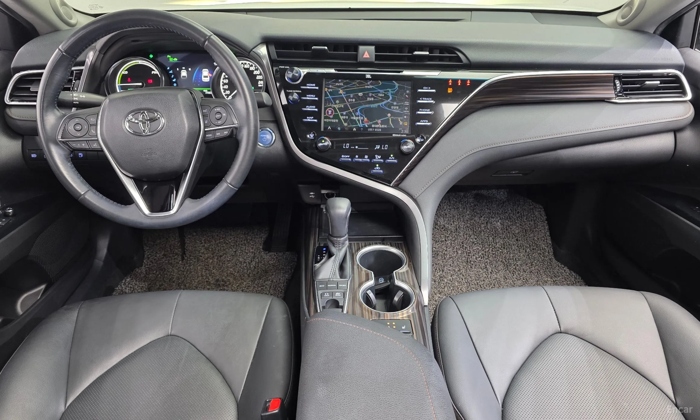 Toyota Camry (XV70) превью 7