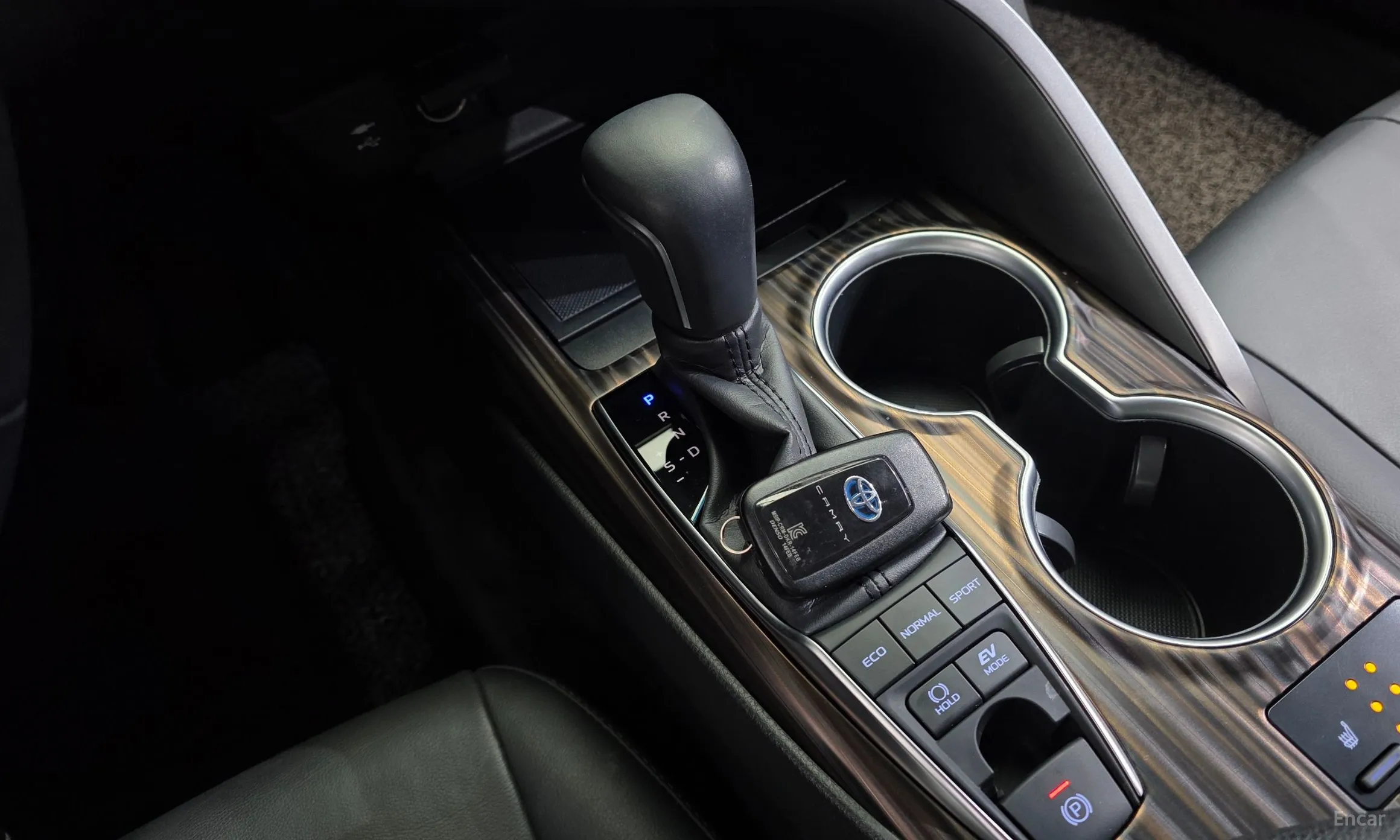 Toyota Camry (XV70) превью 9