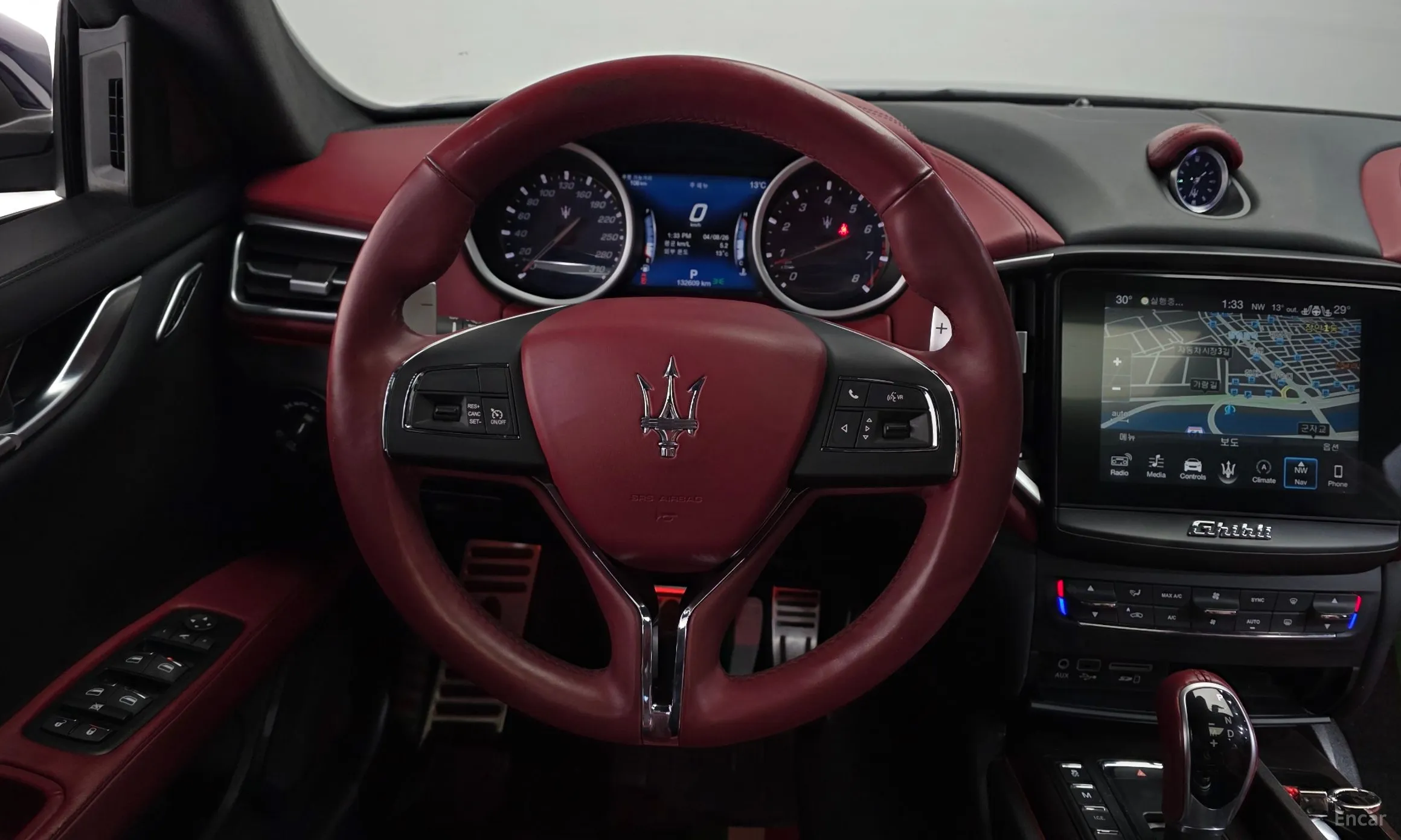 Maserati Ghibli превью 13