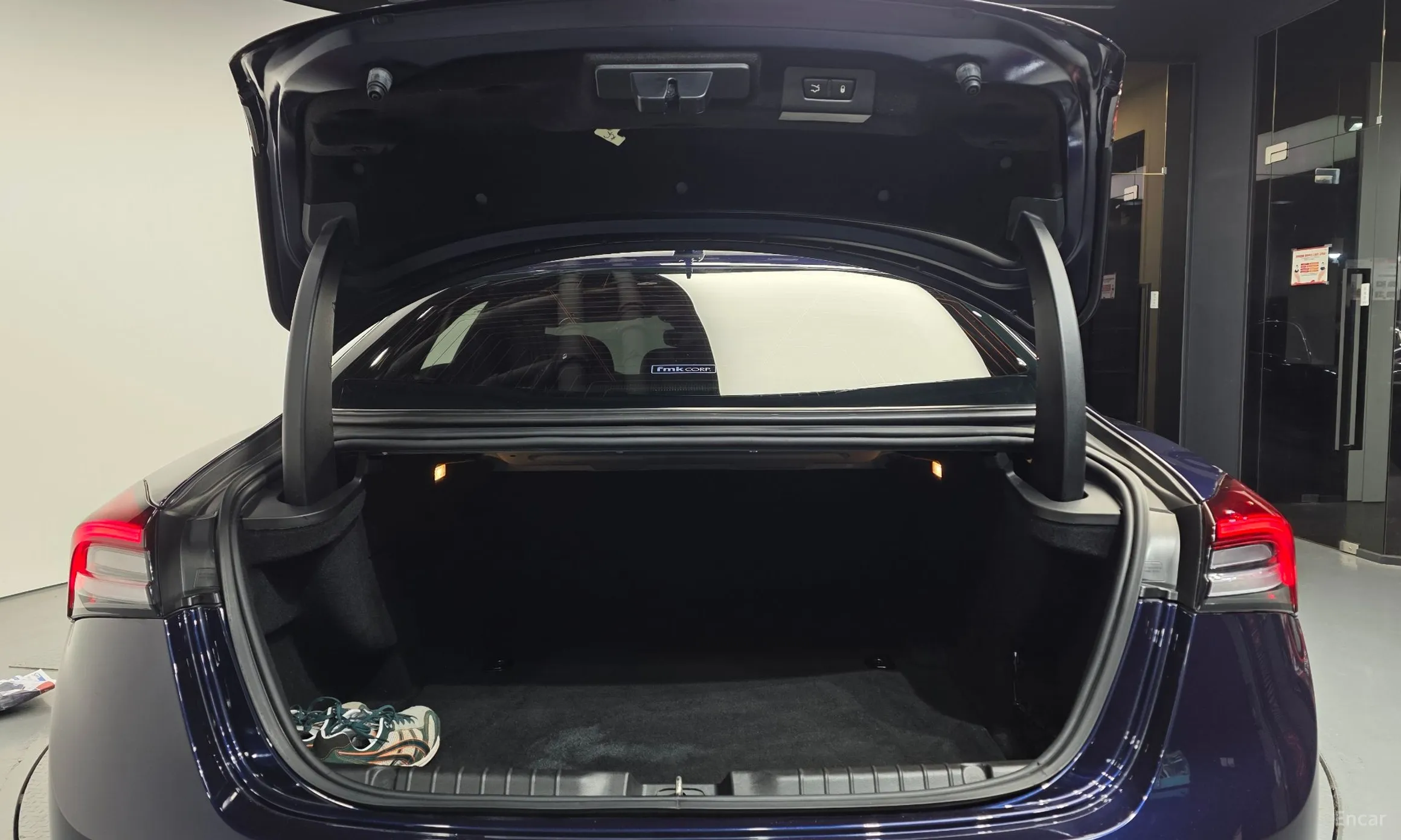 Maserati Ghibli превью 20