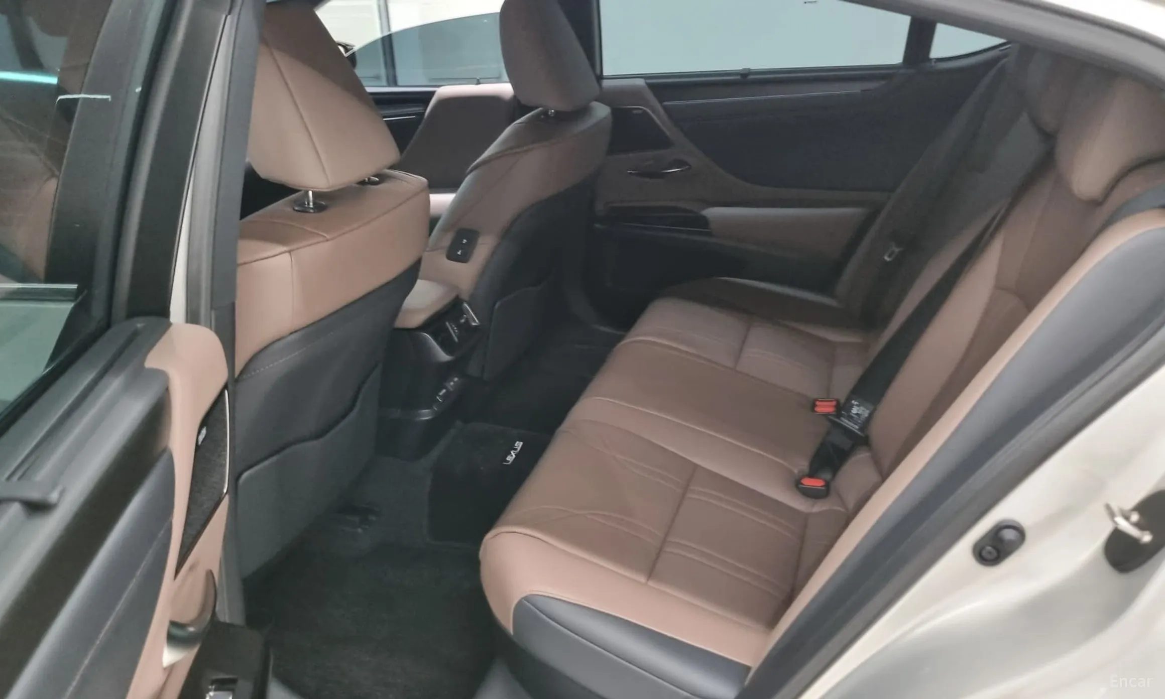 Lexus ES300h 7th Generation превью 11
