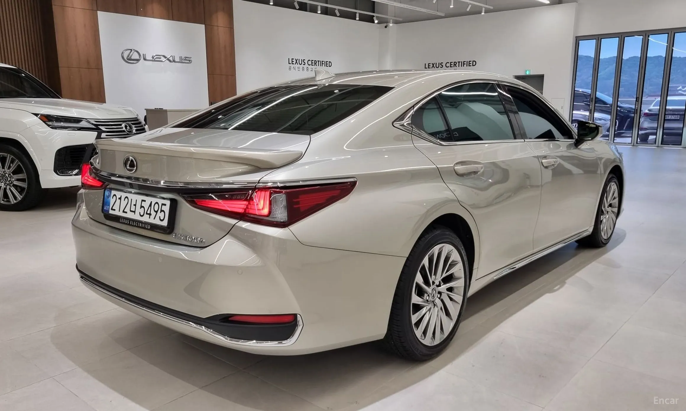 Lexus ES300h 7th Generation превью 2