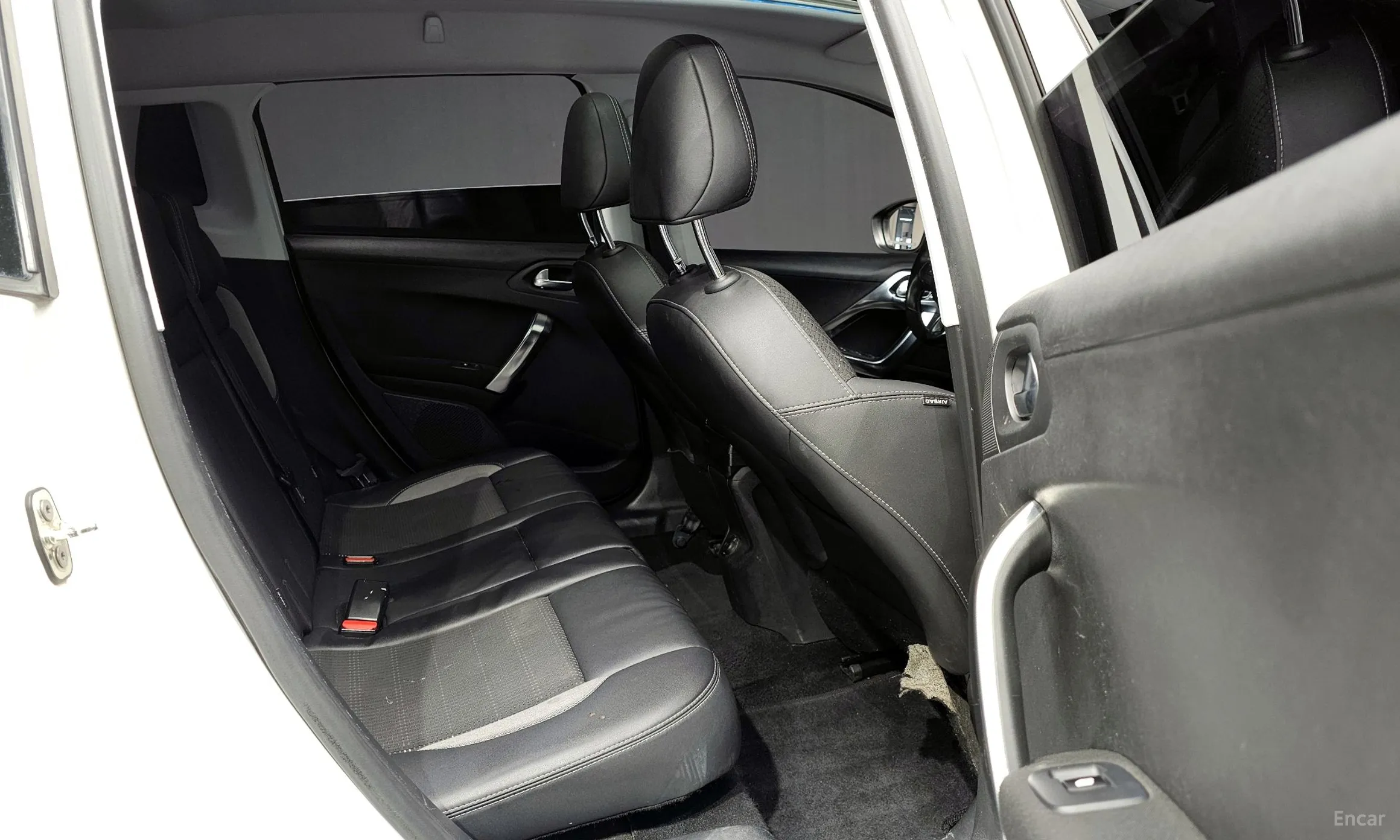 Peugeot 2008. превью 12