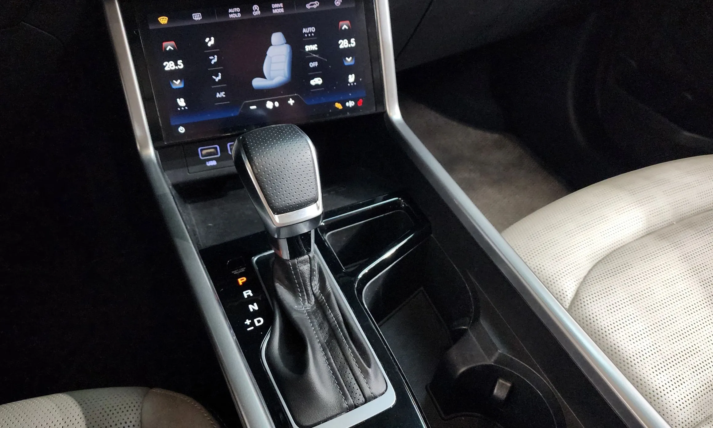 KG Mobility (SsangYong) Torres превью 9