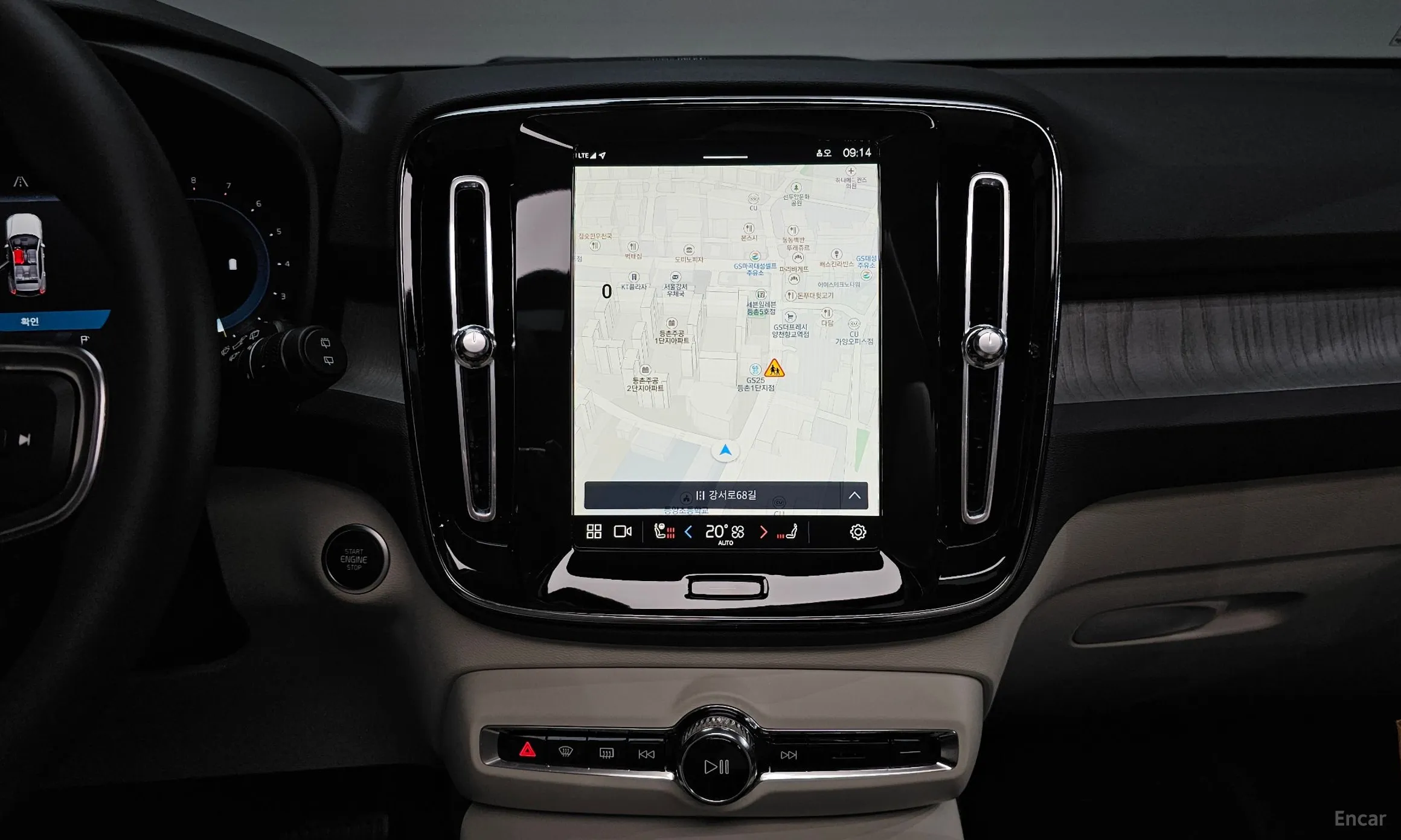 Volvo XC40 превью 13
