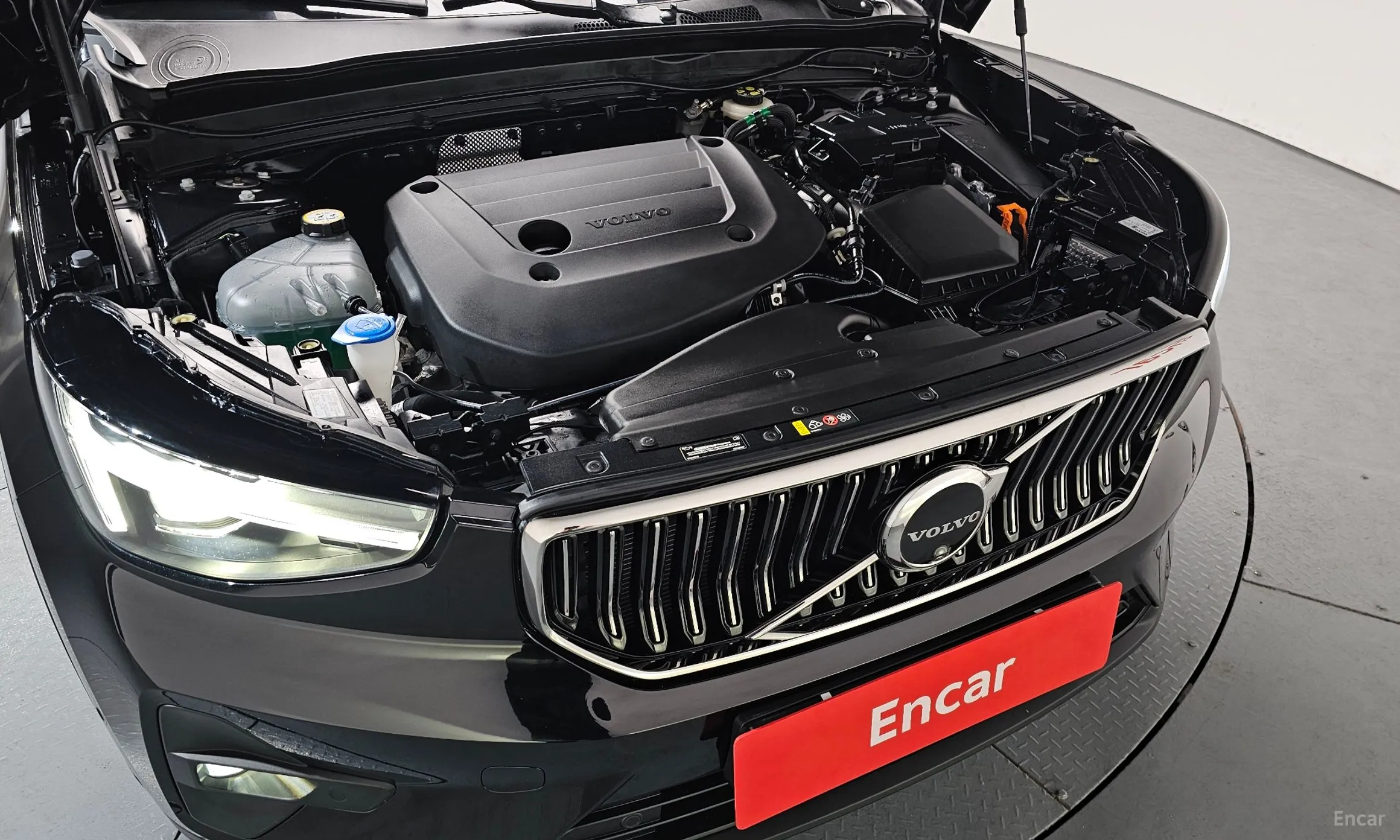 Volvo XC40 превью 6