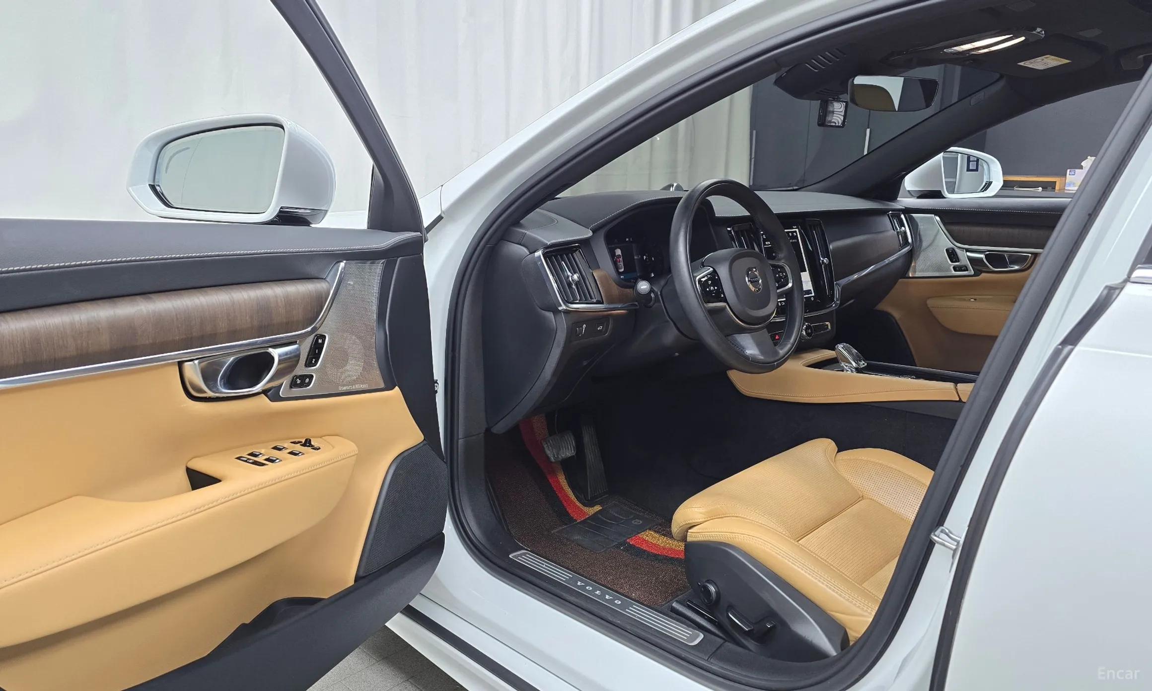 Volvo S90 превью 10