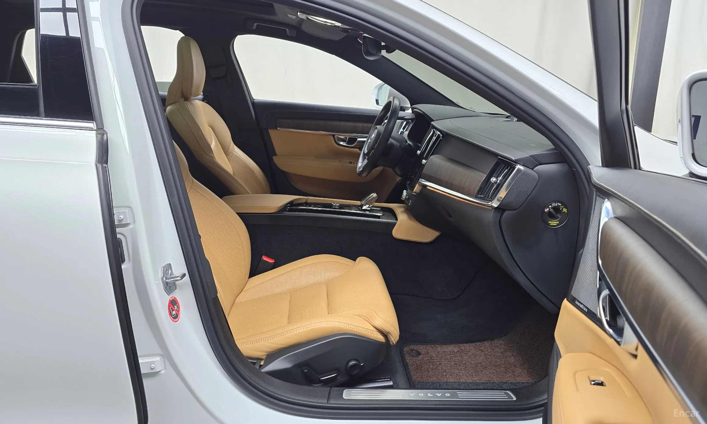 Volvo S90 превью 11