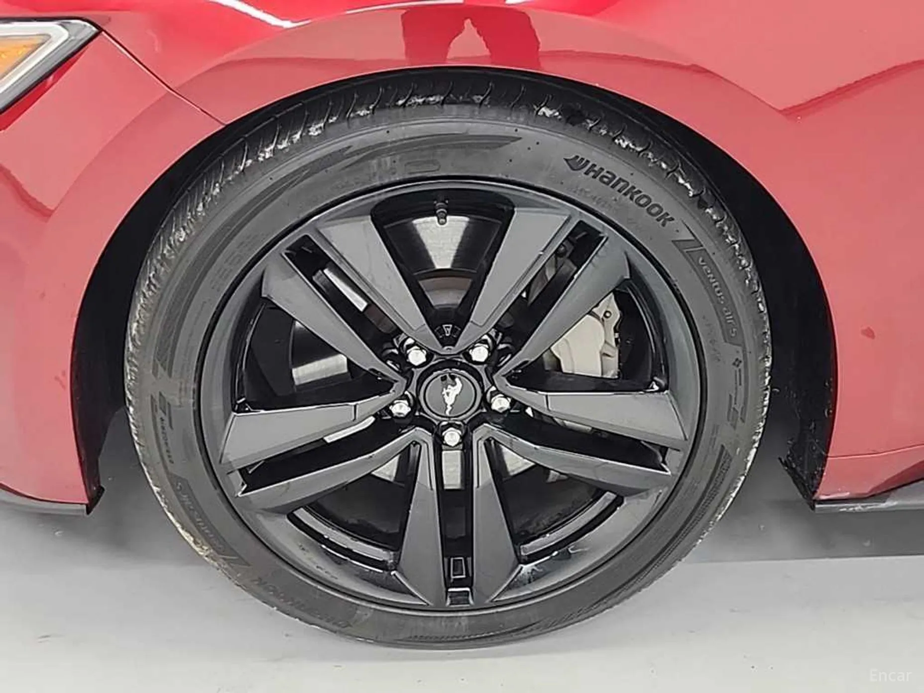 Ford Mustang превью 19