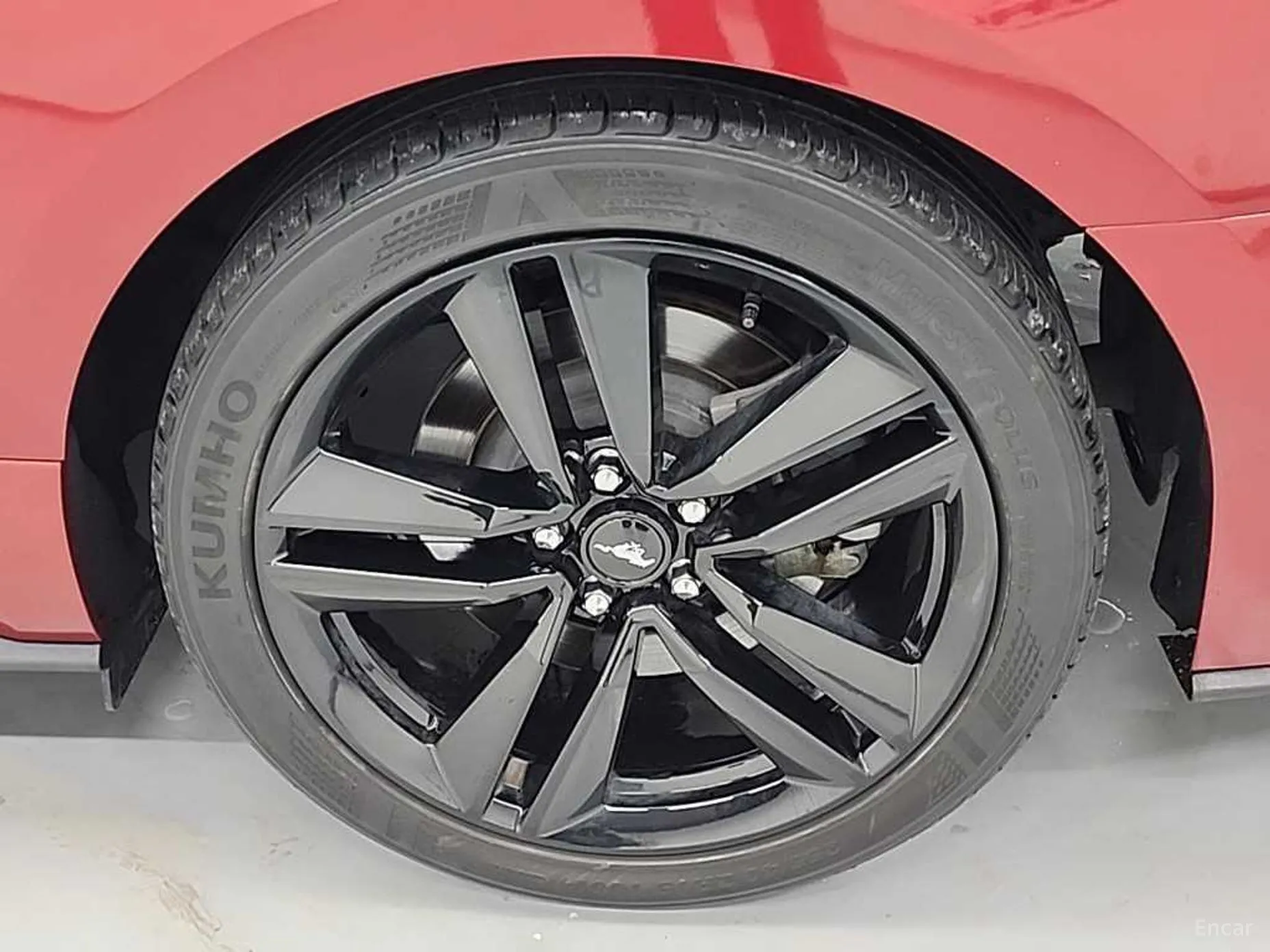 Ford Mustang превью 20