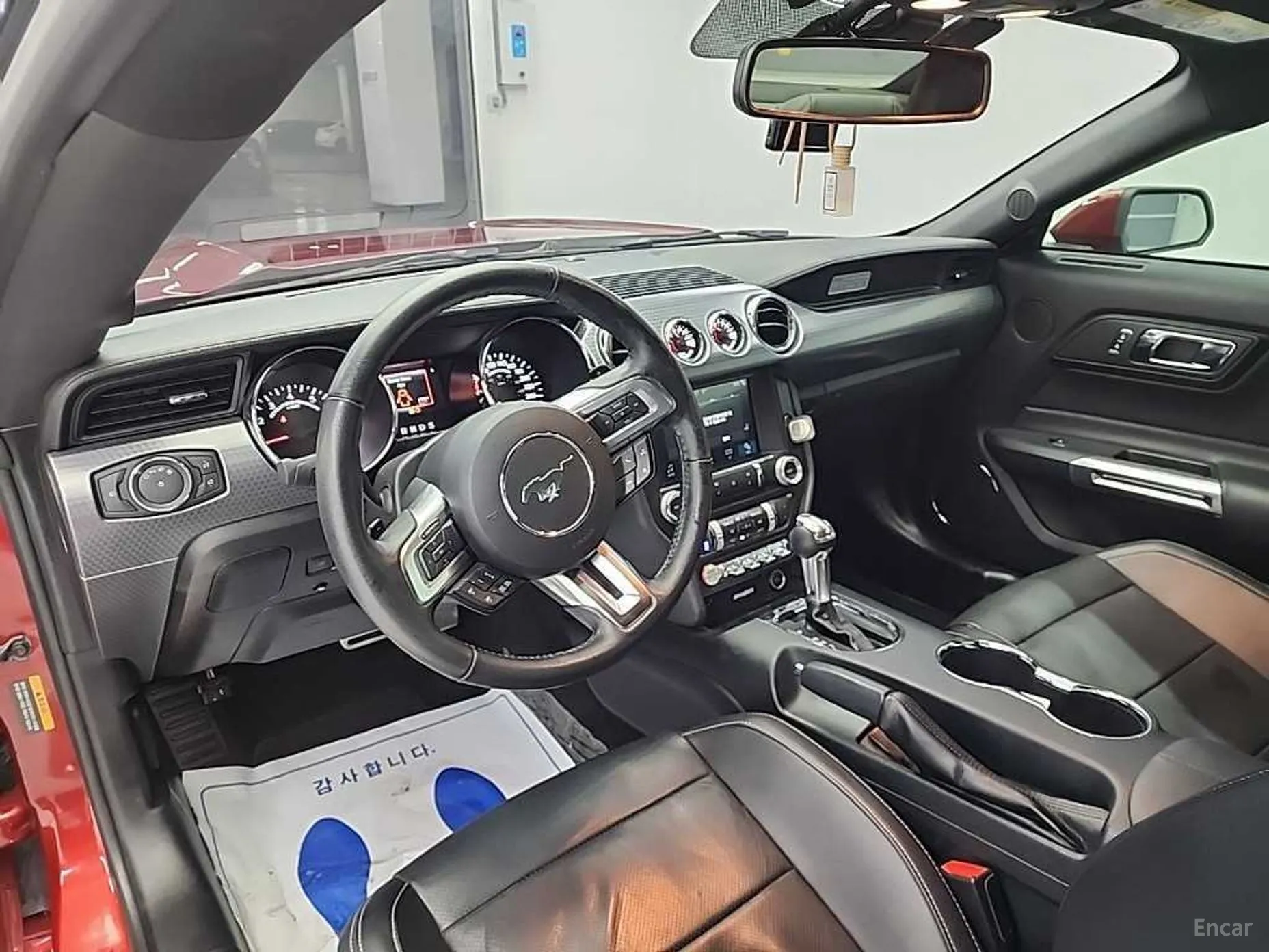 Ford Mustang превью 7