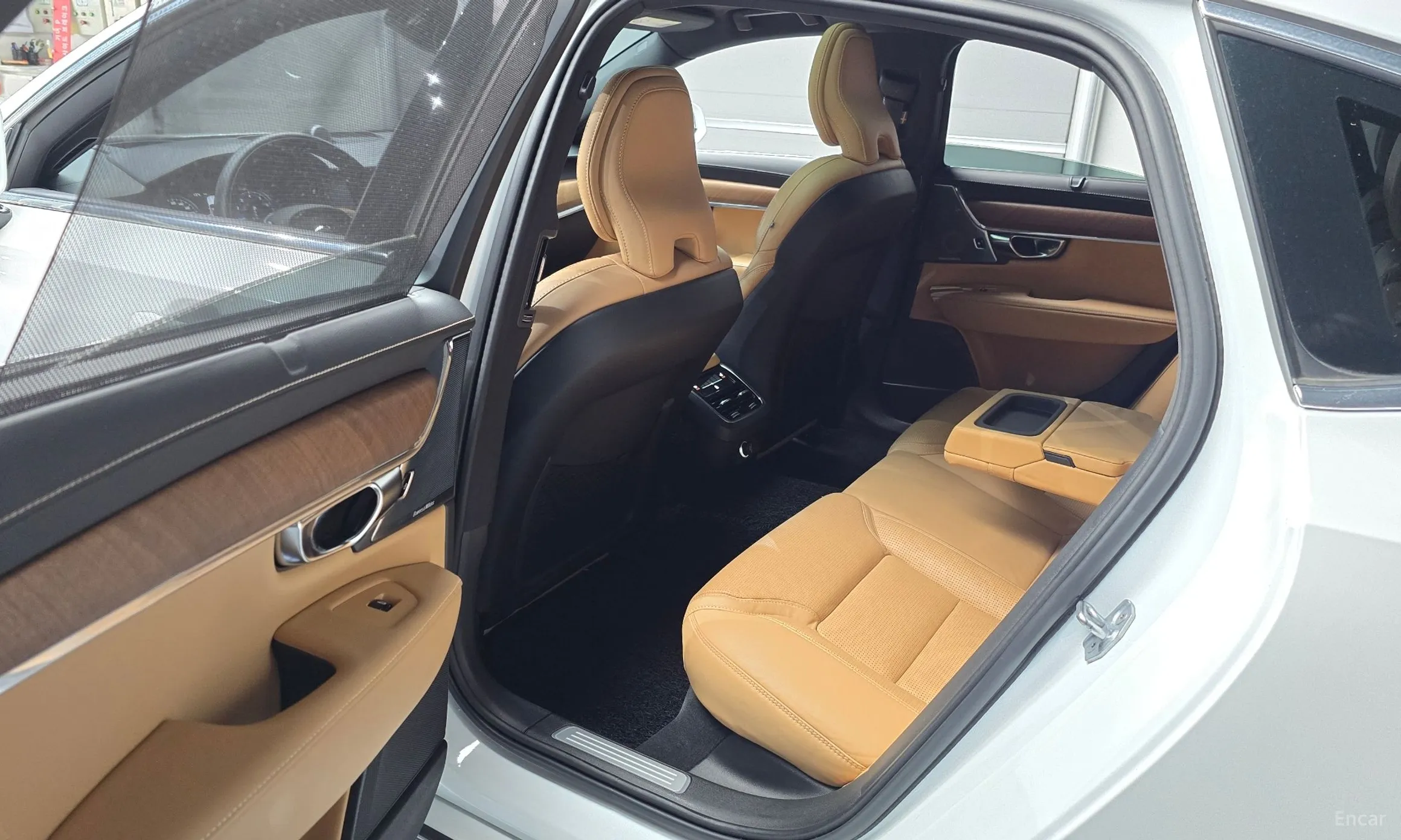 Volvo S90 превью 11