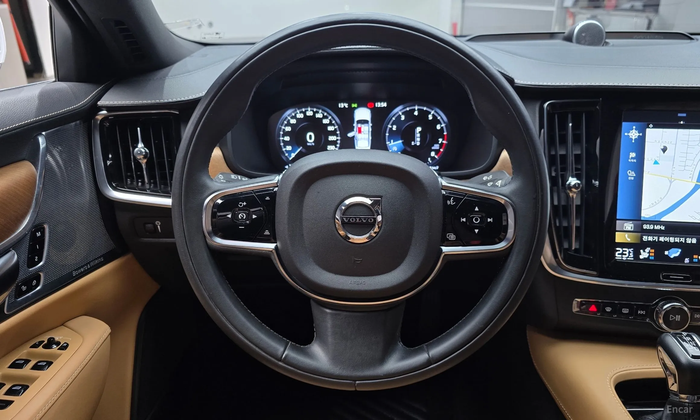 Volvo S90 превью 13