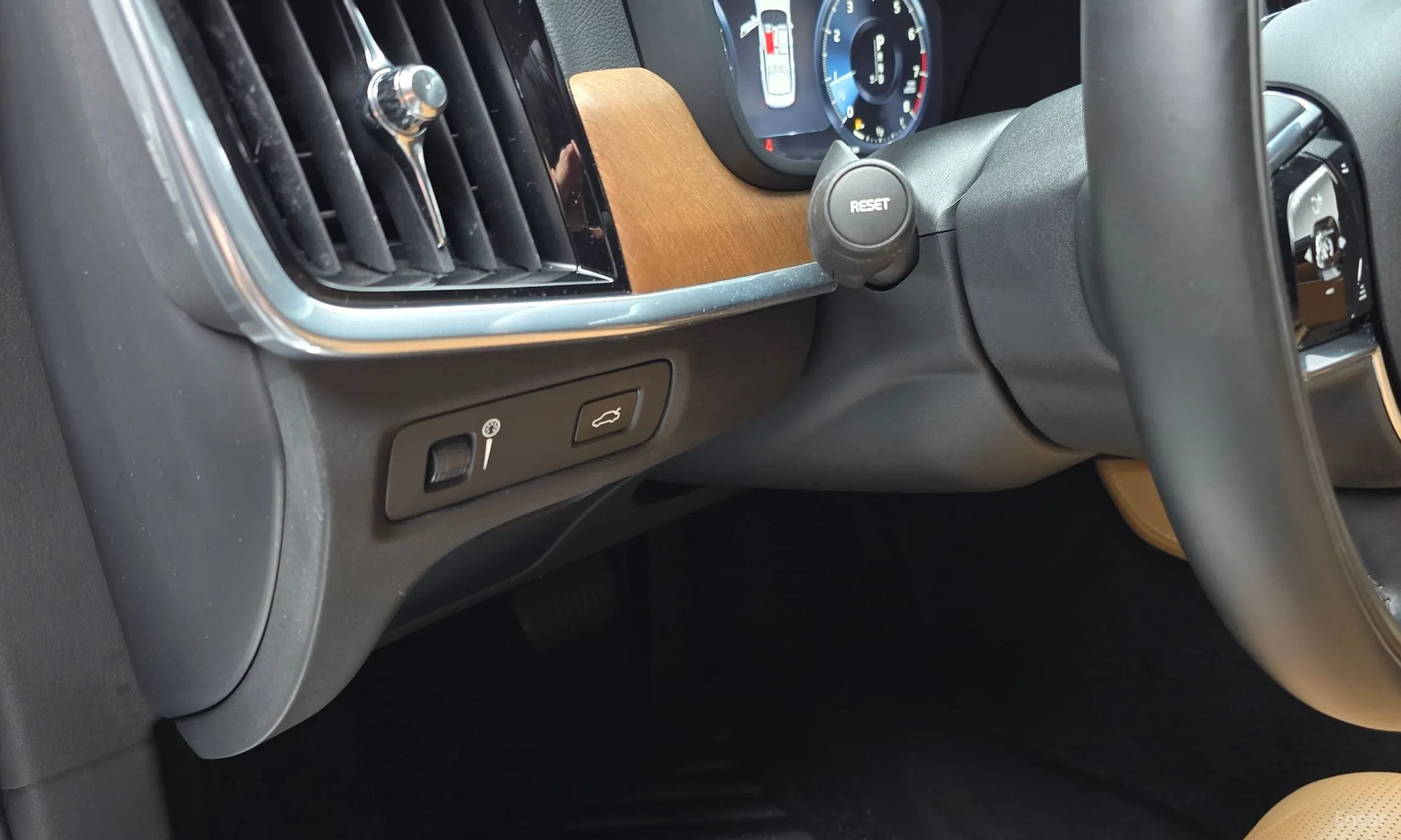 Volvo S90 превью 15