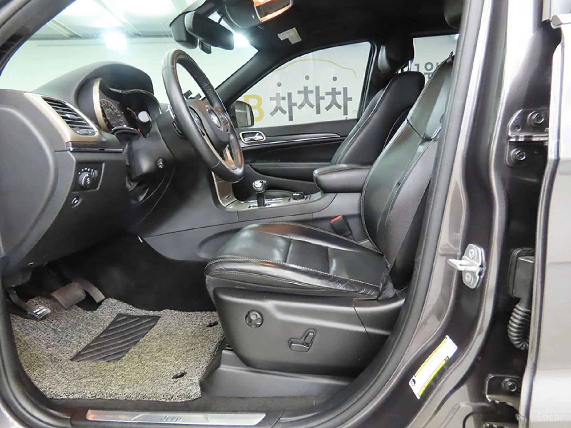 Jeep Grand Cherokee превью 5