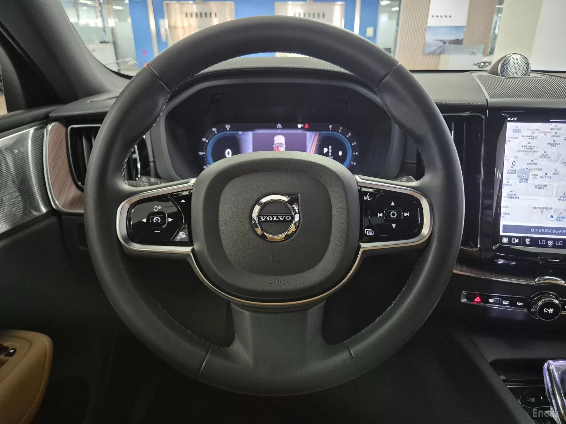 Volvo XC60 Gen 2 превью 11