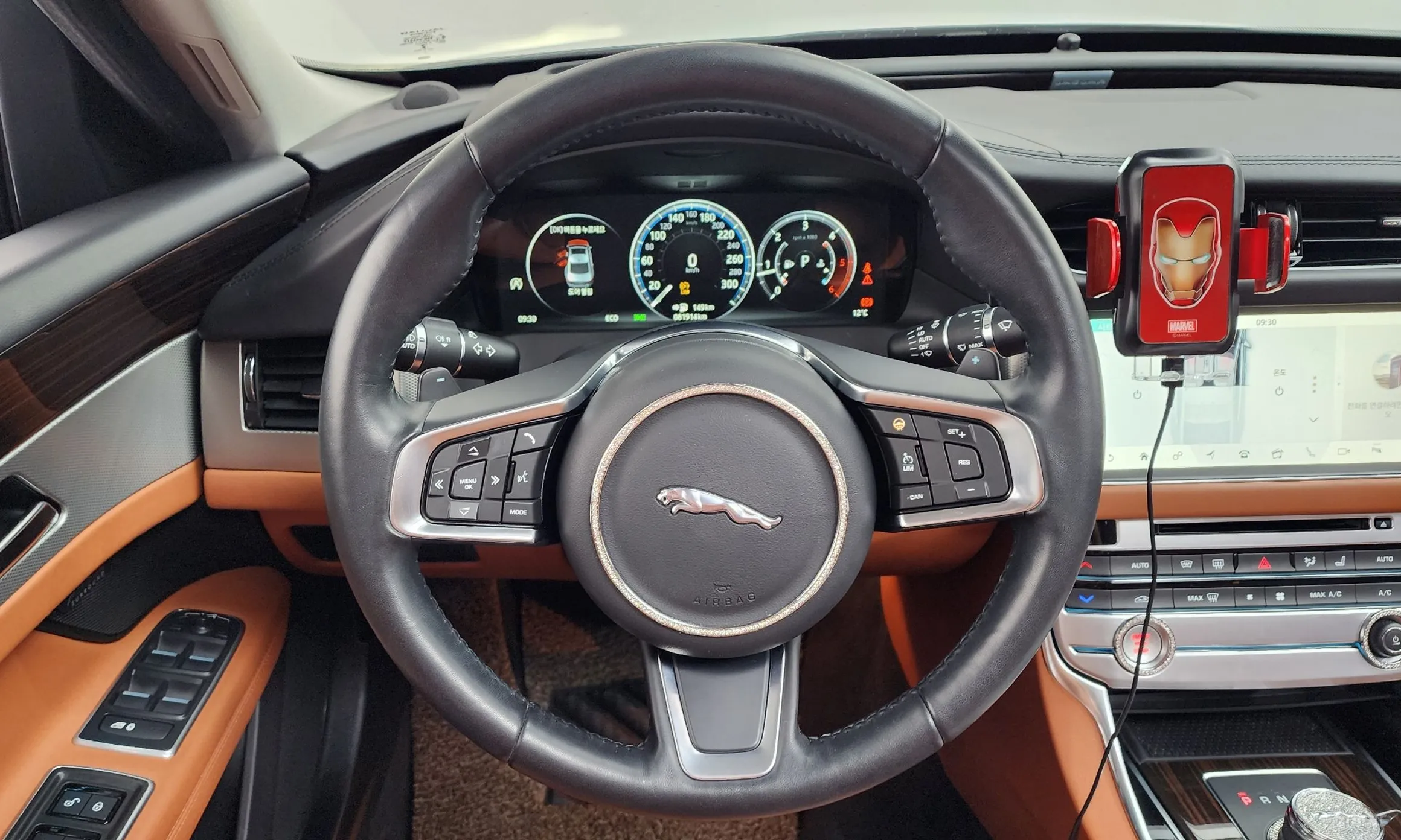 Jaguar XF (x260) превью 12