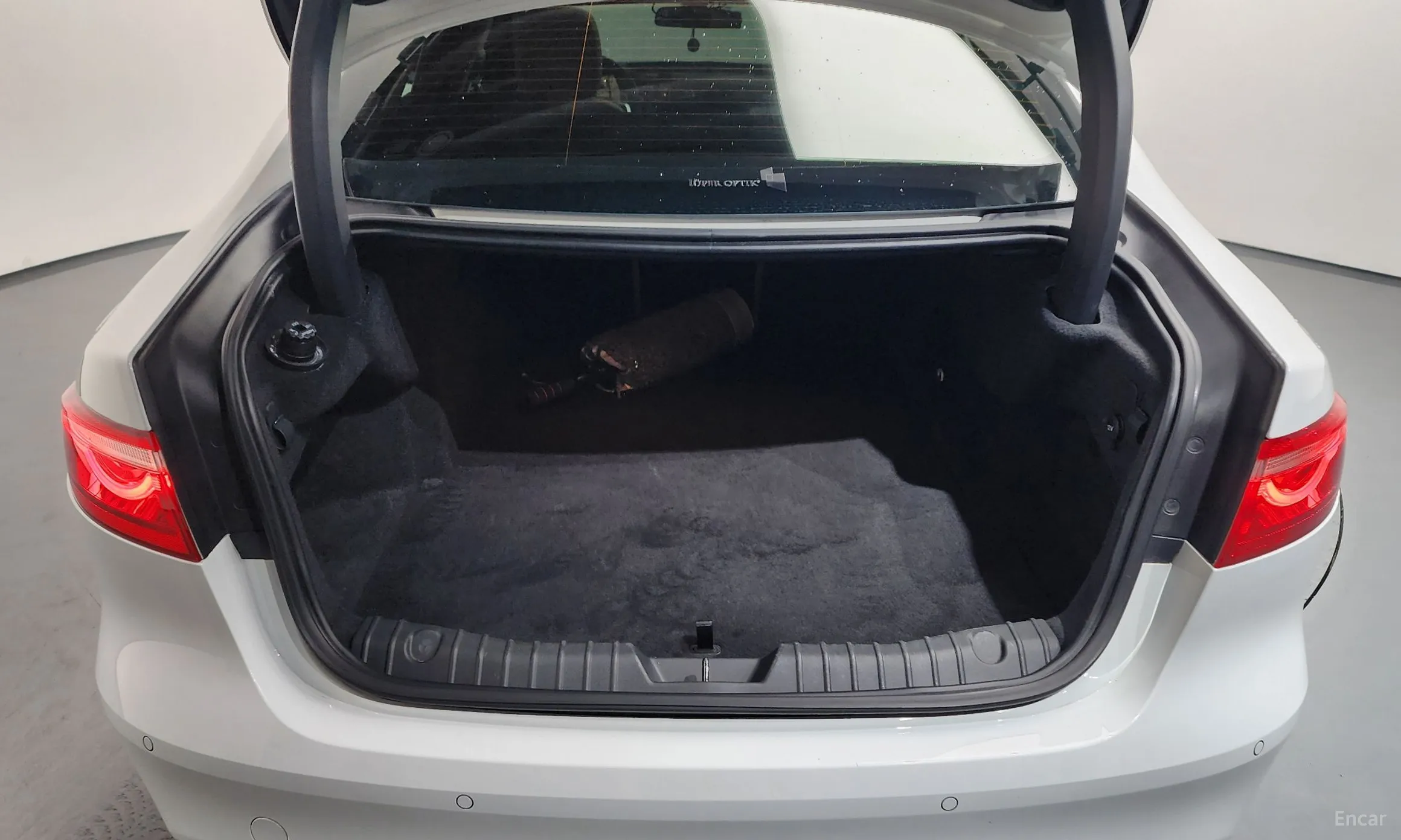 Jaguar XF (x260) превью 18