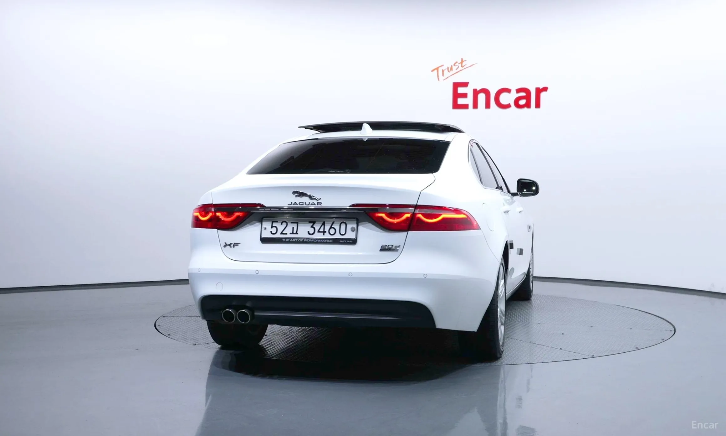 Jaguar XF (x260) превью 4