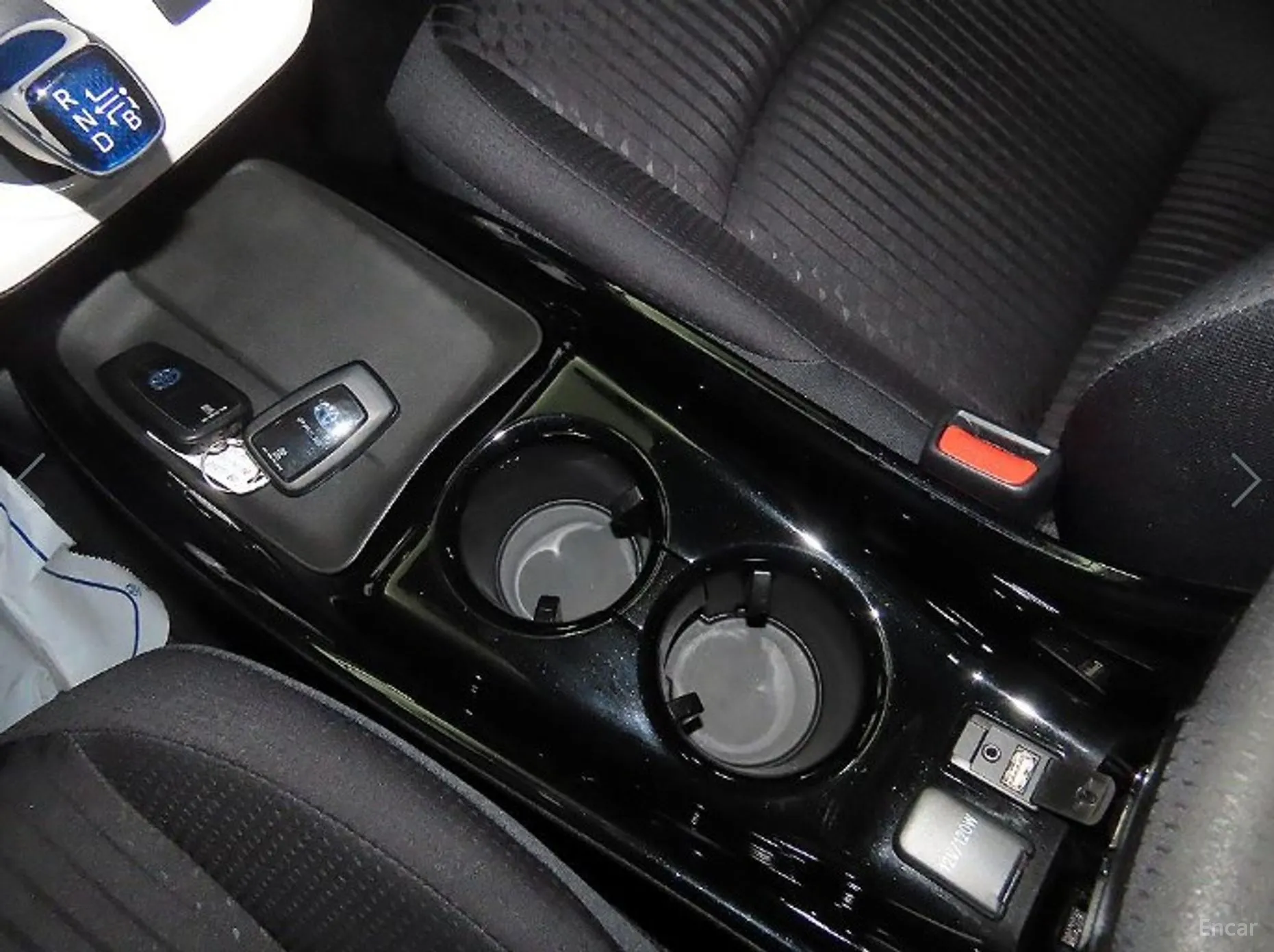 Toyota Prius 4th Generation превью 12