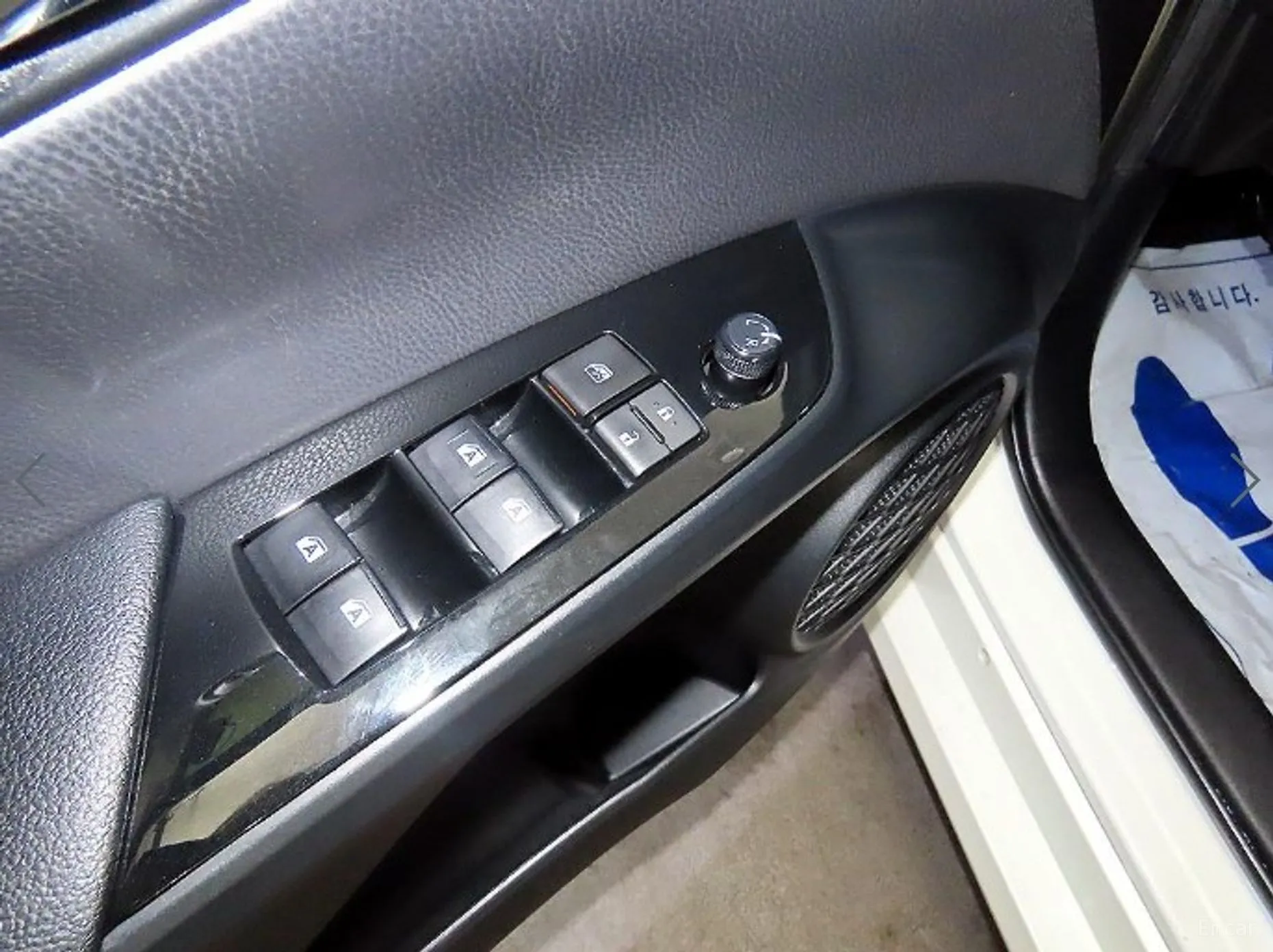 Toyota Prius 4th Generation превью 13