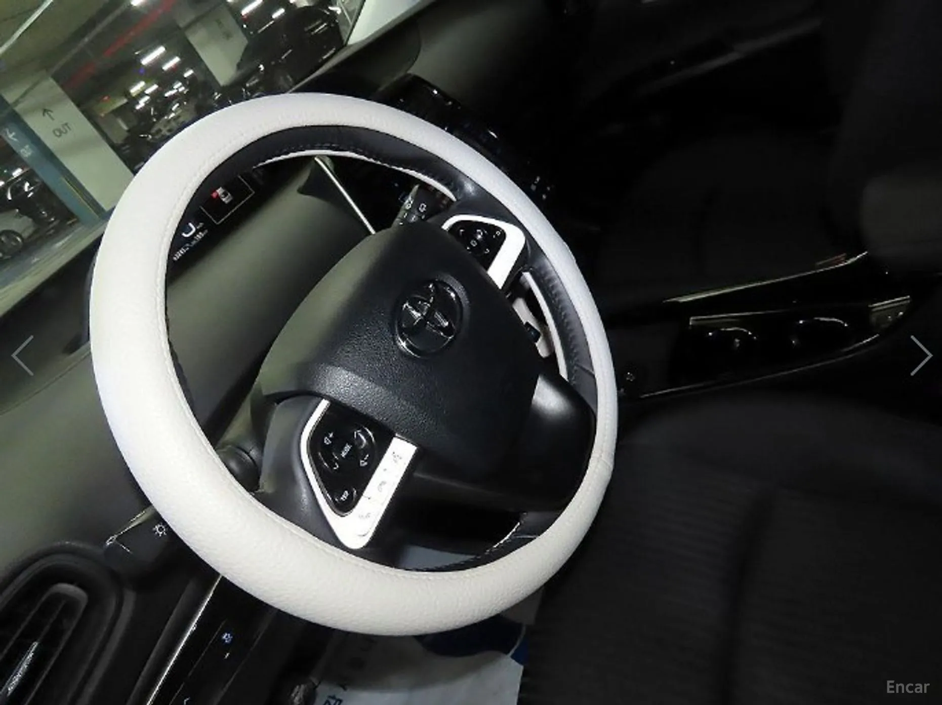 Toyota Prius 4th Generation превью 8
