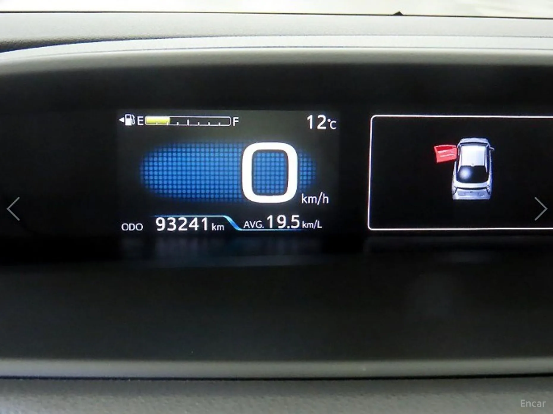 Toyota Prius 4th Generation превью 9