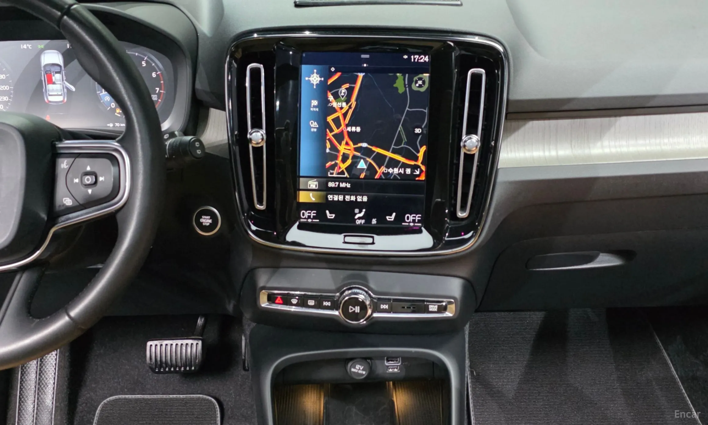 Volvo XC40 превью 14