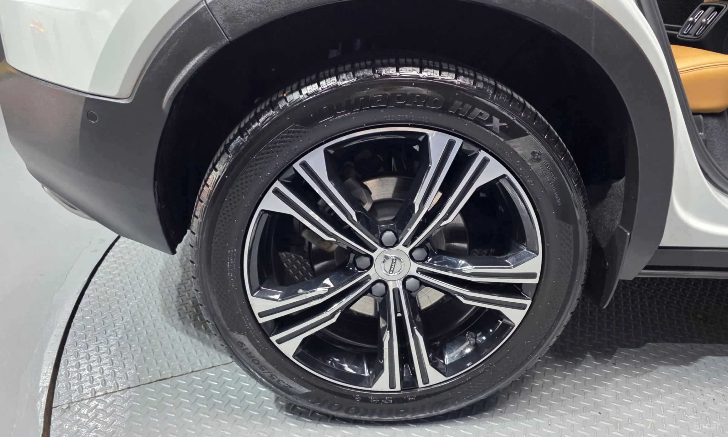 Volvo XC40 превью 5
