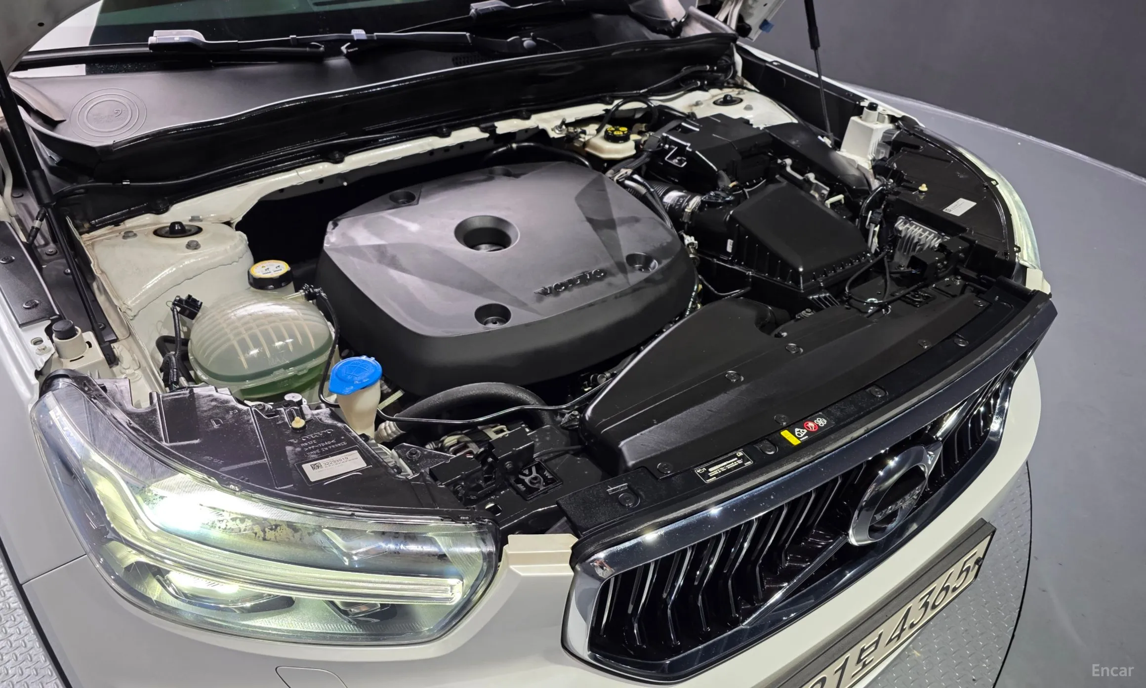 Volvo XC40 превью 6