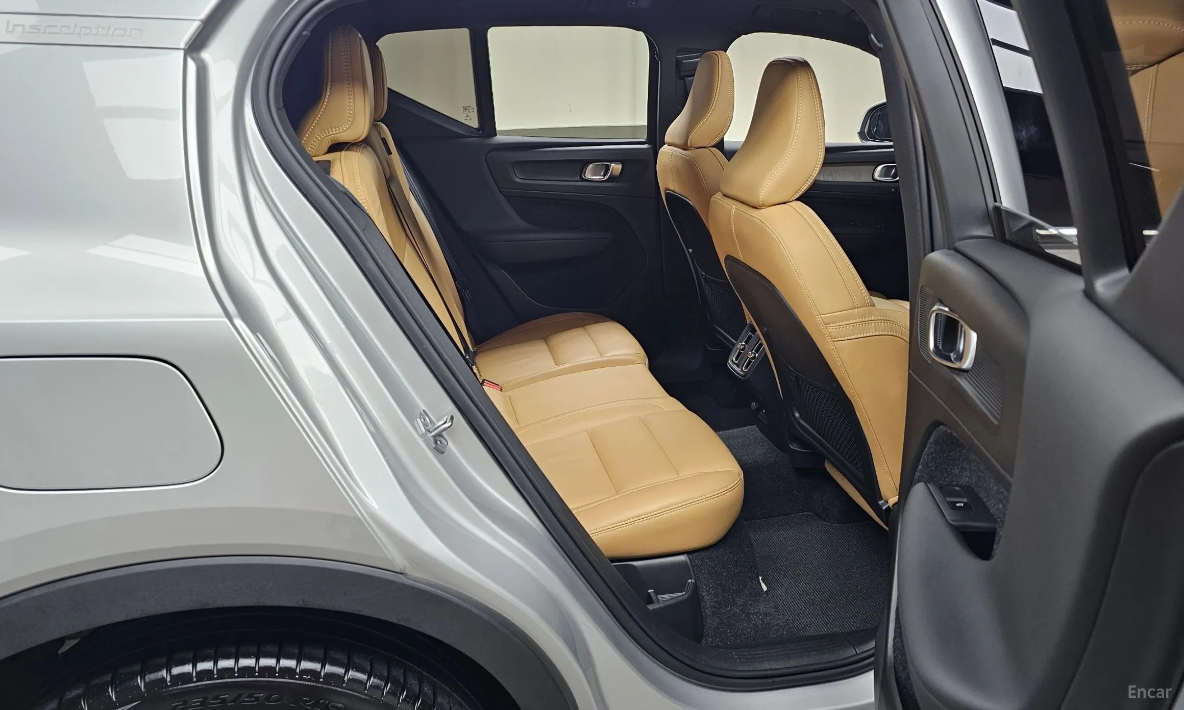 Volvo XC40 превью 11