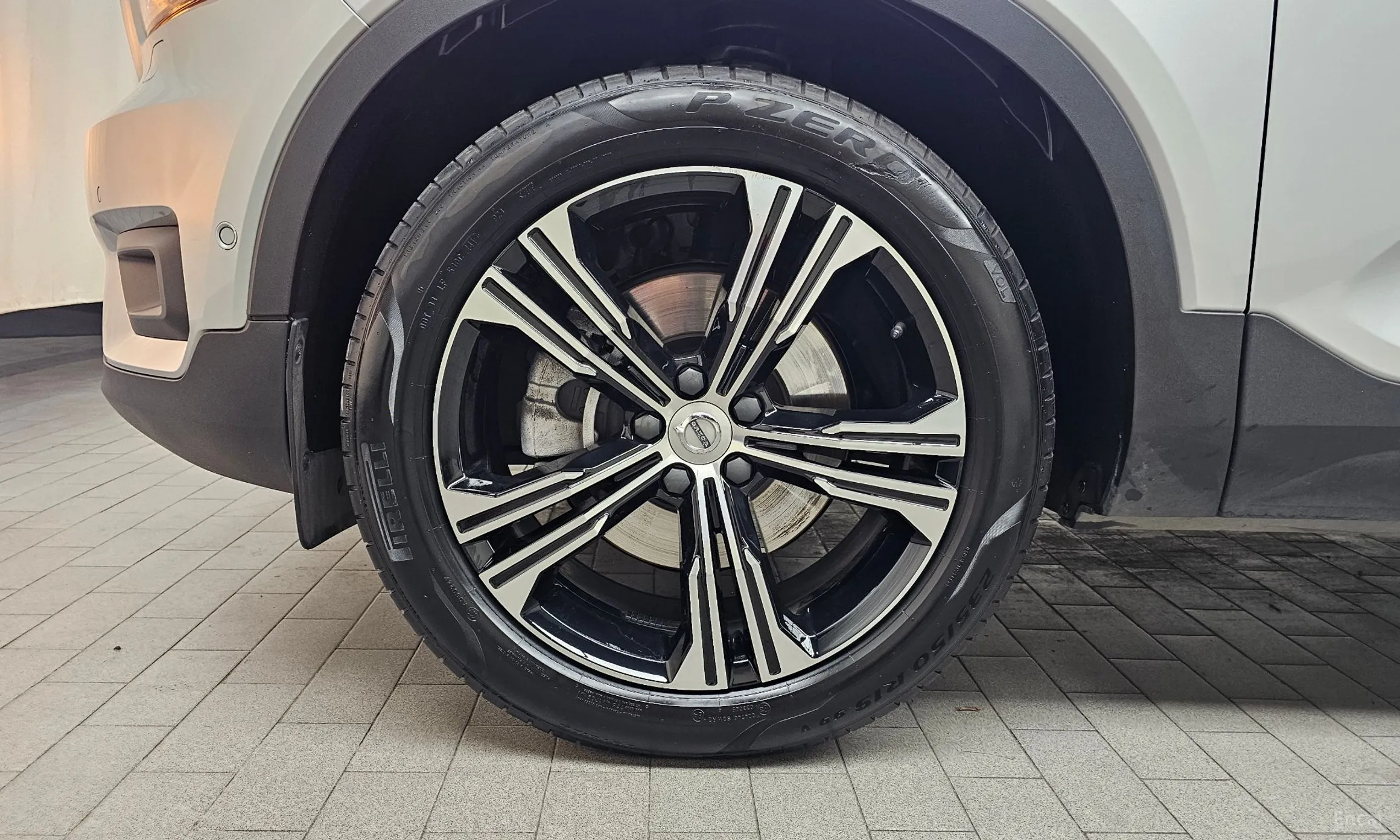 Volvo XC40 превью 5