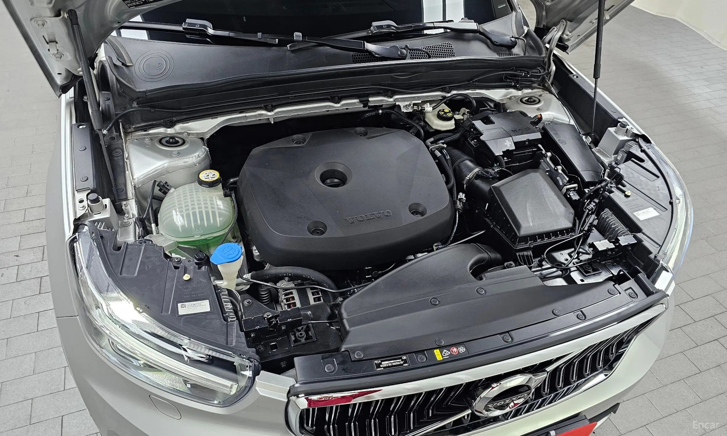 Volvo XC40 превью 6