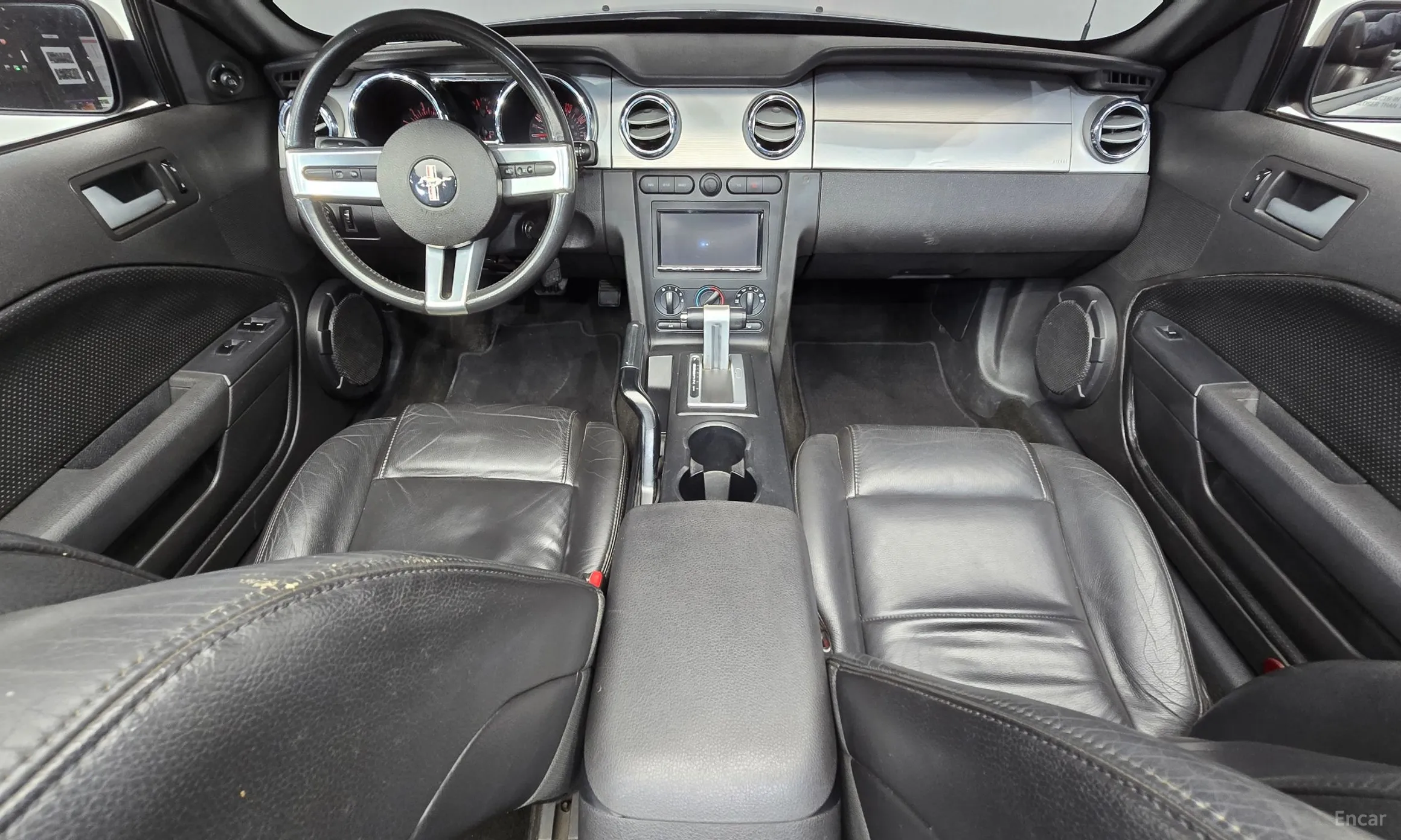 Ford Mustang превью 7