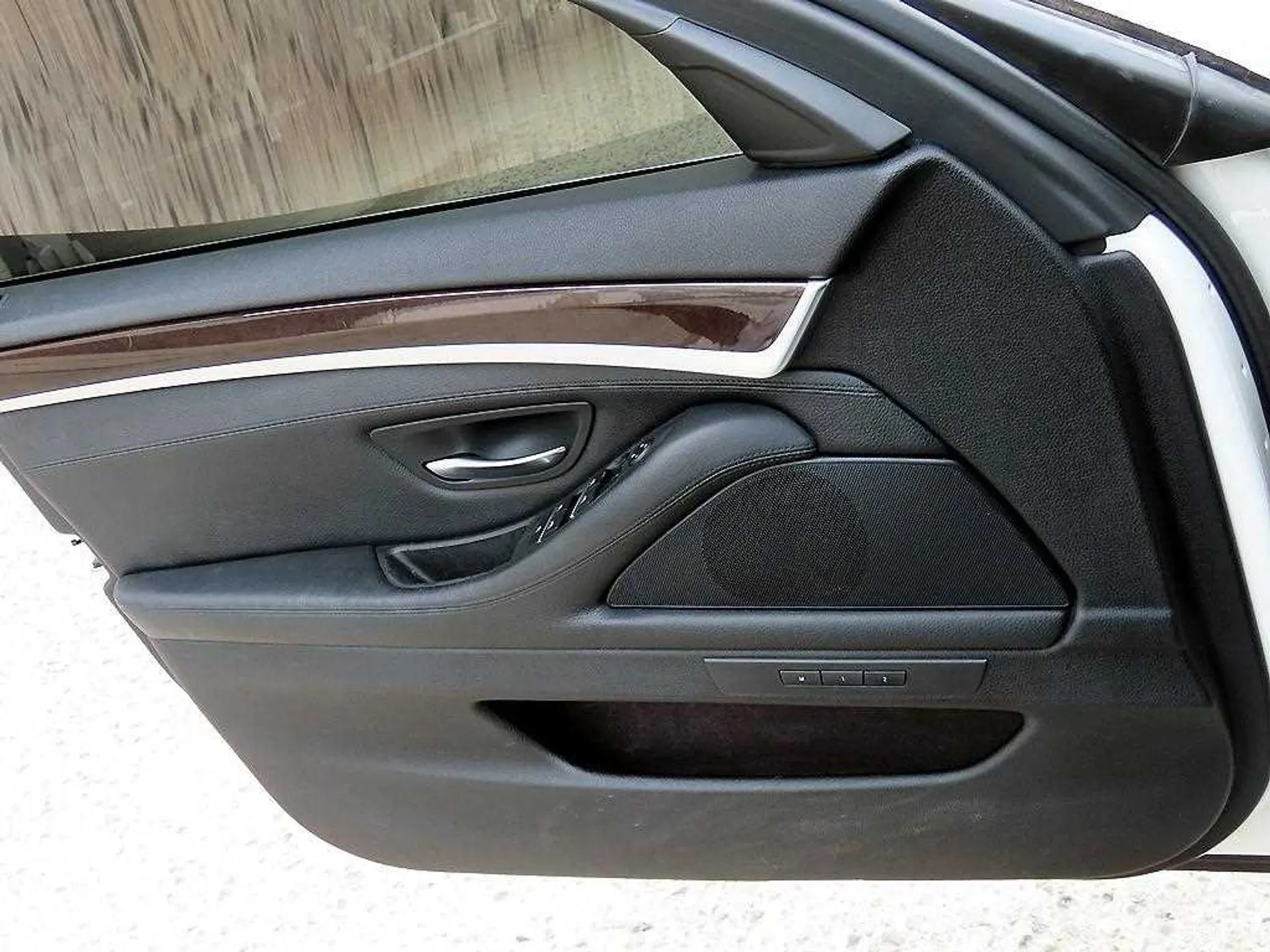 BMW 5 Series (F10) превью 11