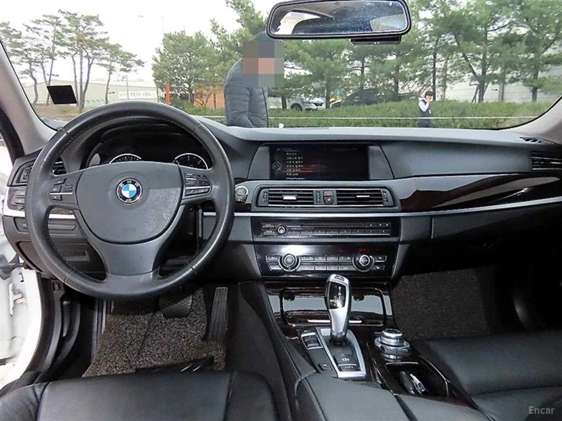 BMW 5 Series (F10) превью 6