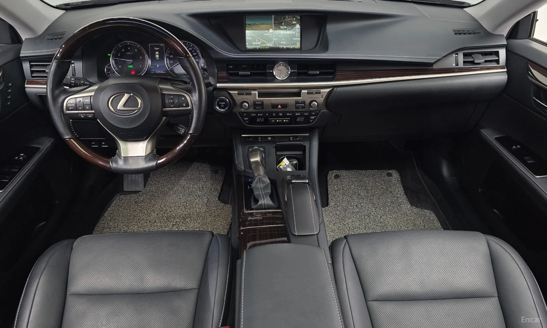 Lexus New ES300h превью 7