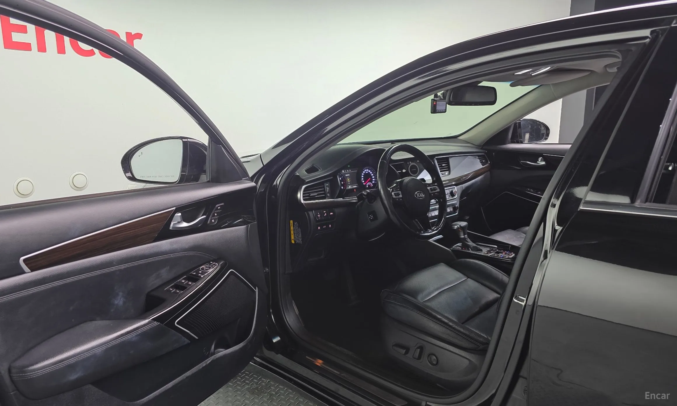 Kia K7 превью 10