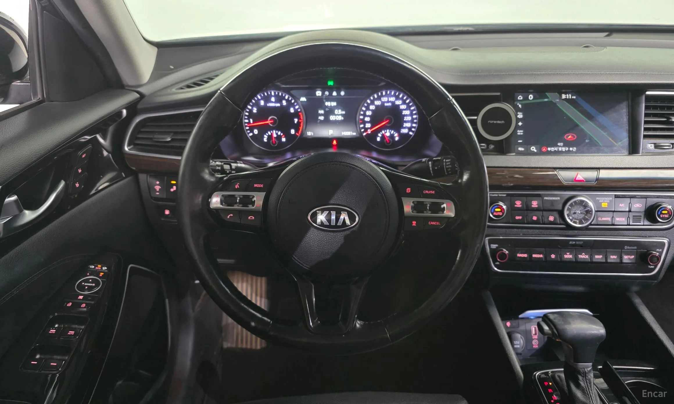 Kia K7 превью 13