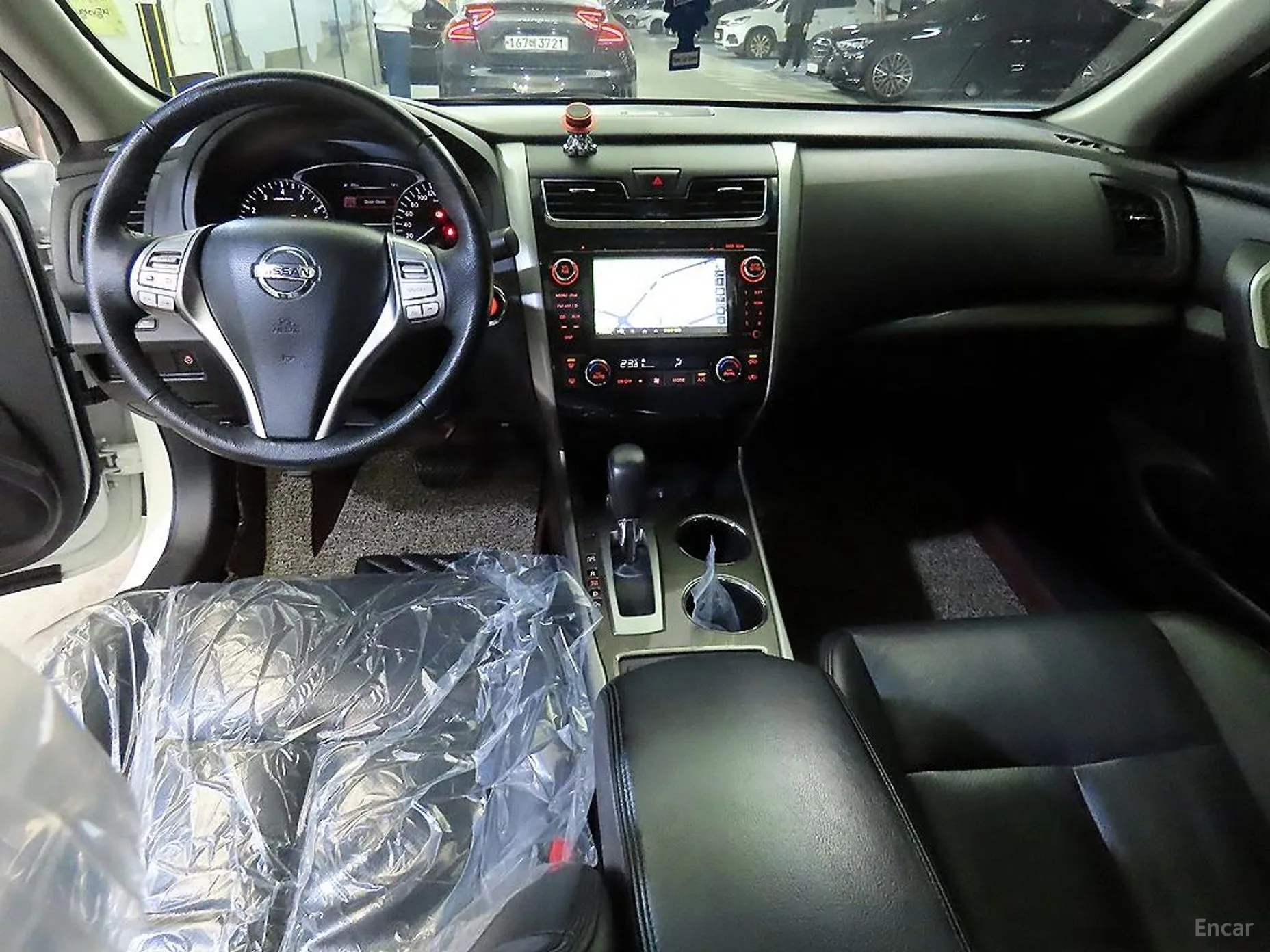 Nissan Altima превью 10