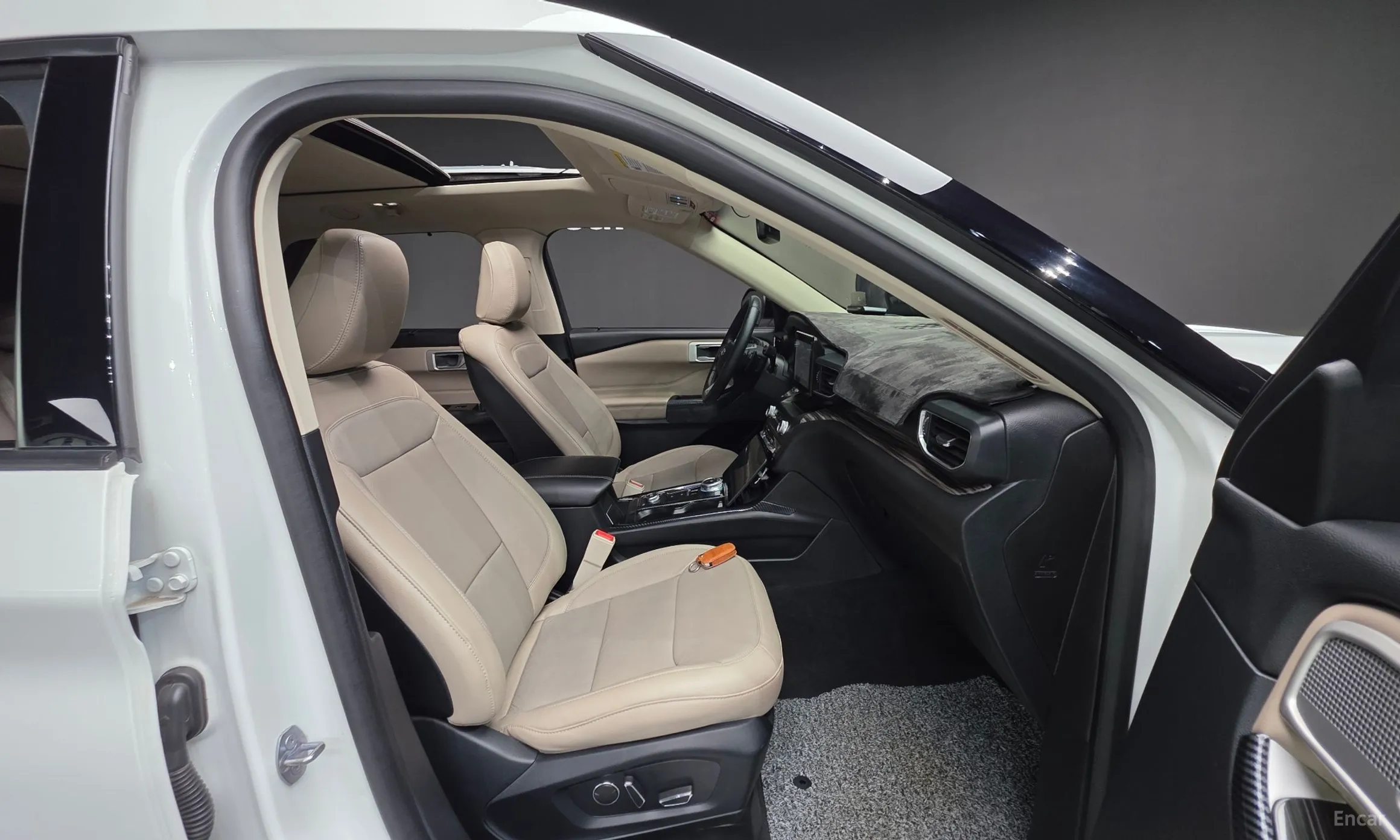 Ford Explorer 6th Generation превью 10